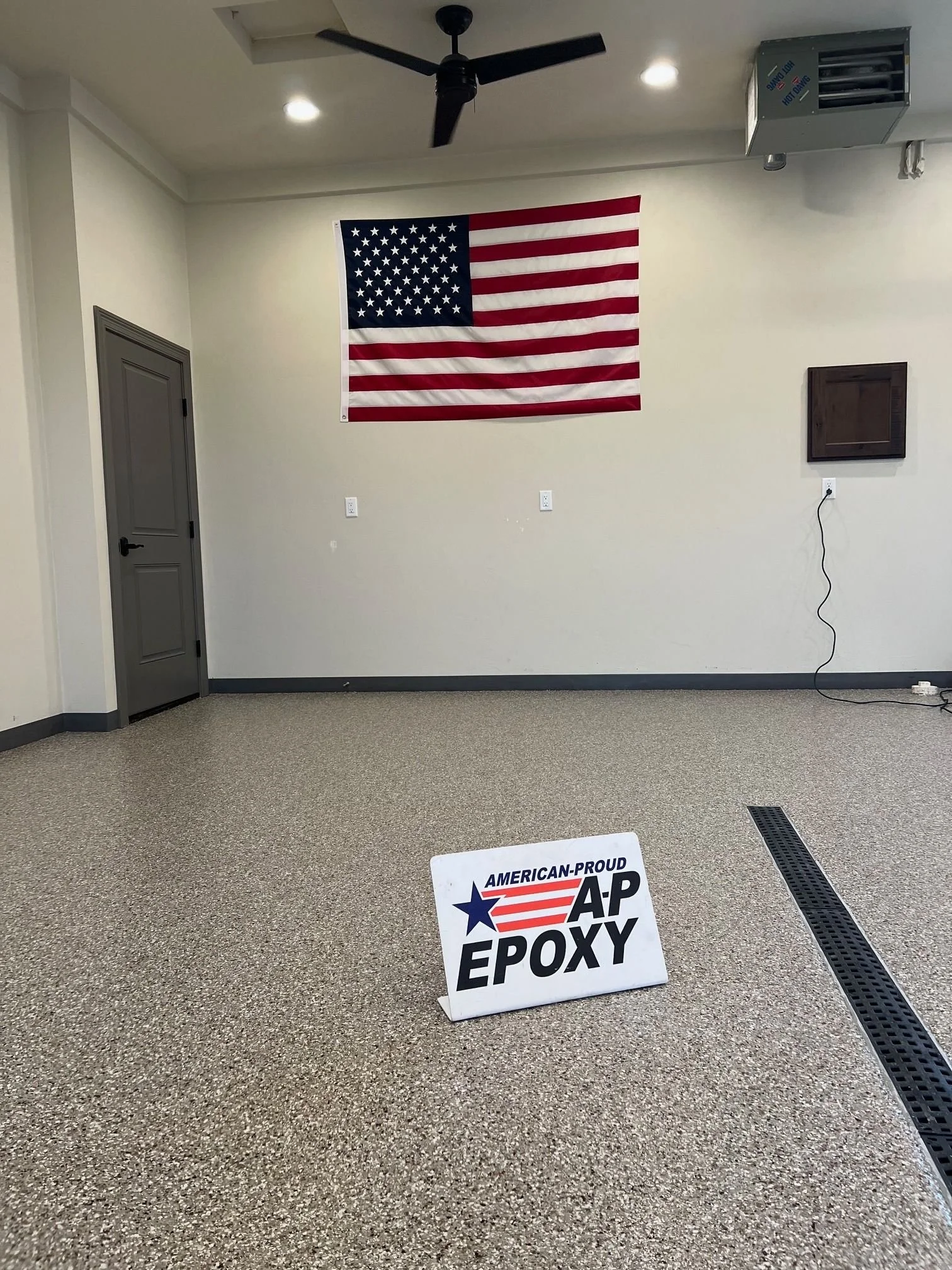 ap-epoxy-creekbed-garage-floor-american-flag-05.jpg