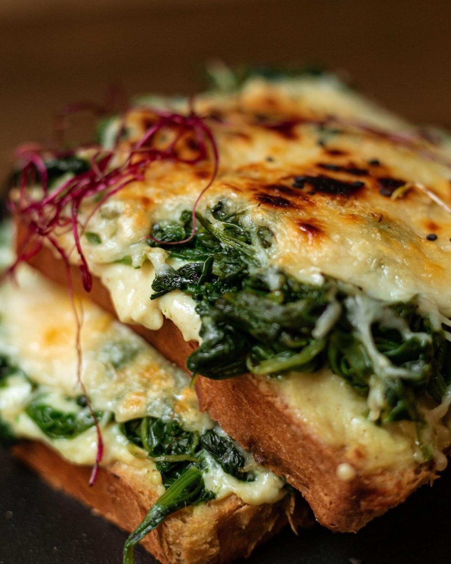 Just take a closer look at the Croque Florentine with spinach, cheese and b&eacute;chamel! 🫣
#atableboulangeriepatisserie