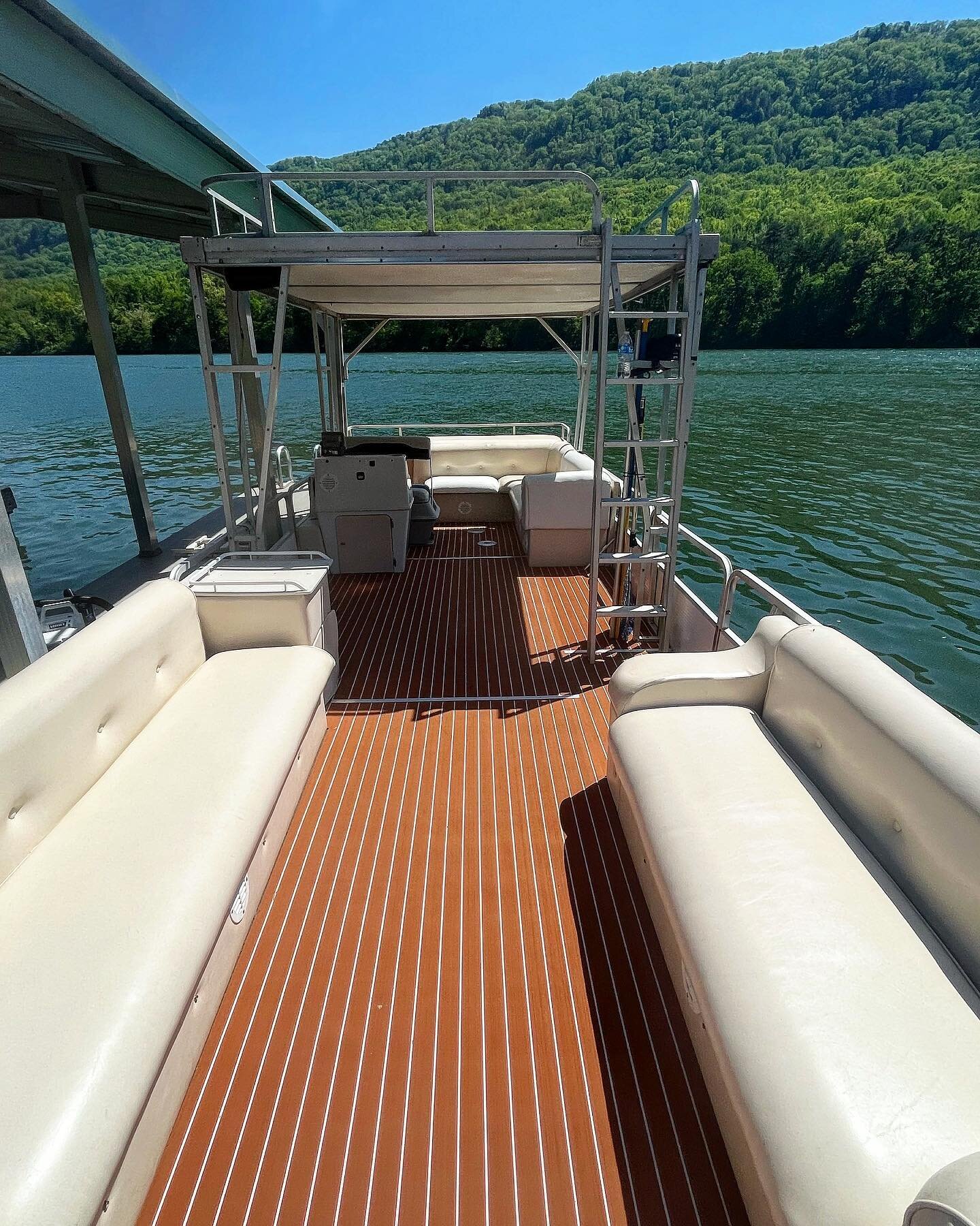 Upgrades for 2023💪! Opening day is April 29! Book your tour or rental today! . #explorethegorge #boatrental #boattour #boating #pontoon #chattanooga #thingstodo #riverlife #deut31:6