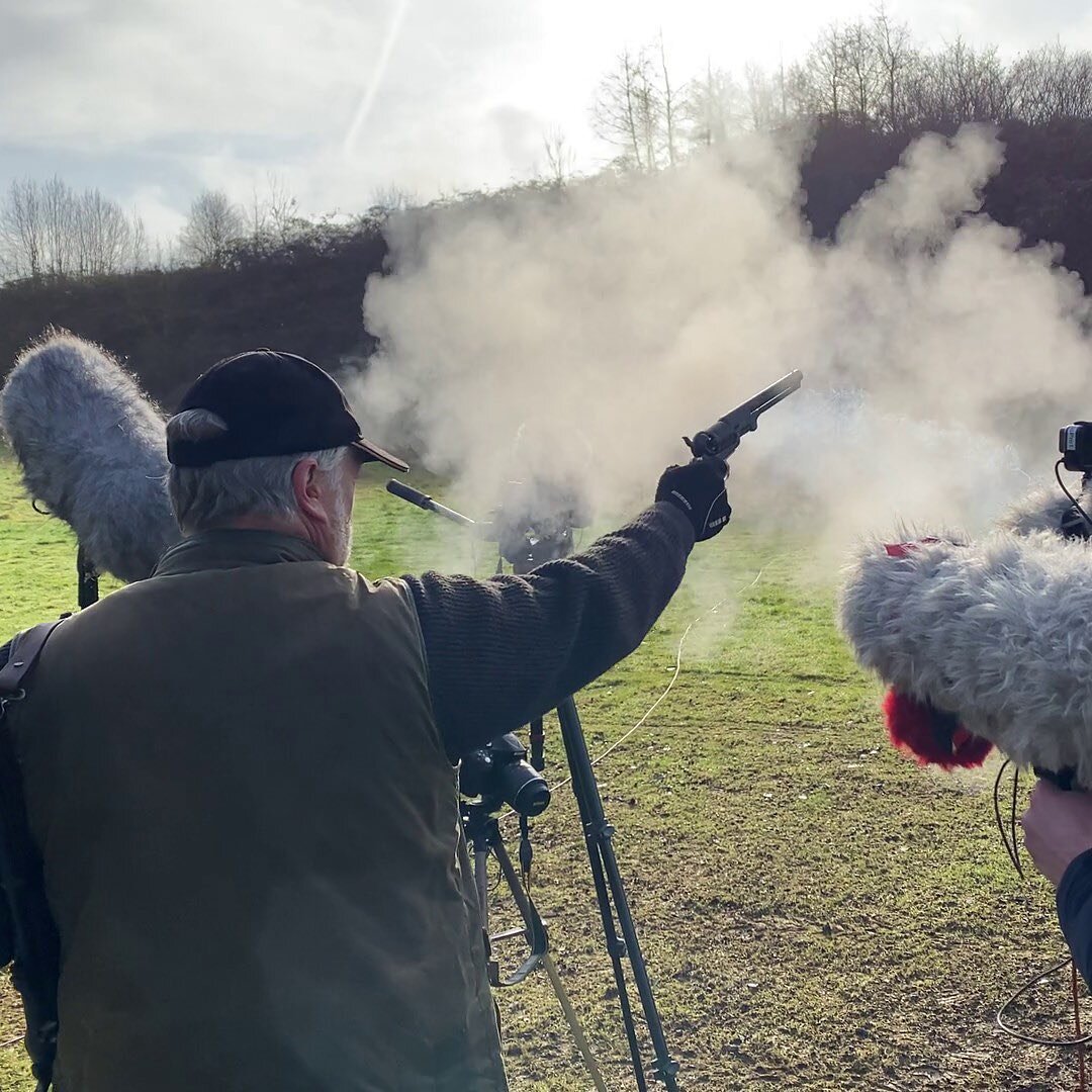 Firing a black powder pistol for our sound library - 1851 Navy Colt. Featuring foley and surround recordings, stereo and mono. ▶️ LINK IN BIO.
#soundeffects #soundeffectsrecordist #soundeffect #sounddesign #soundpost #soundeffectslibrary #soundeditor
