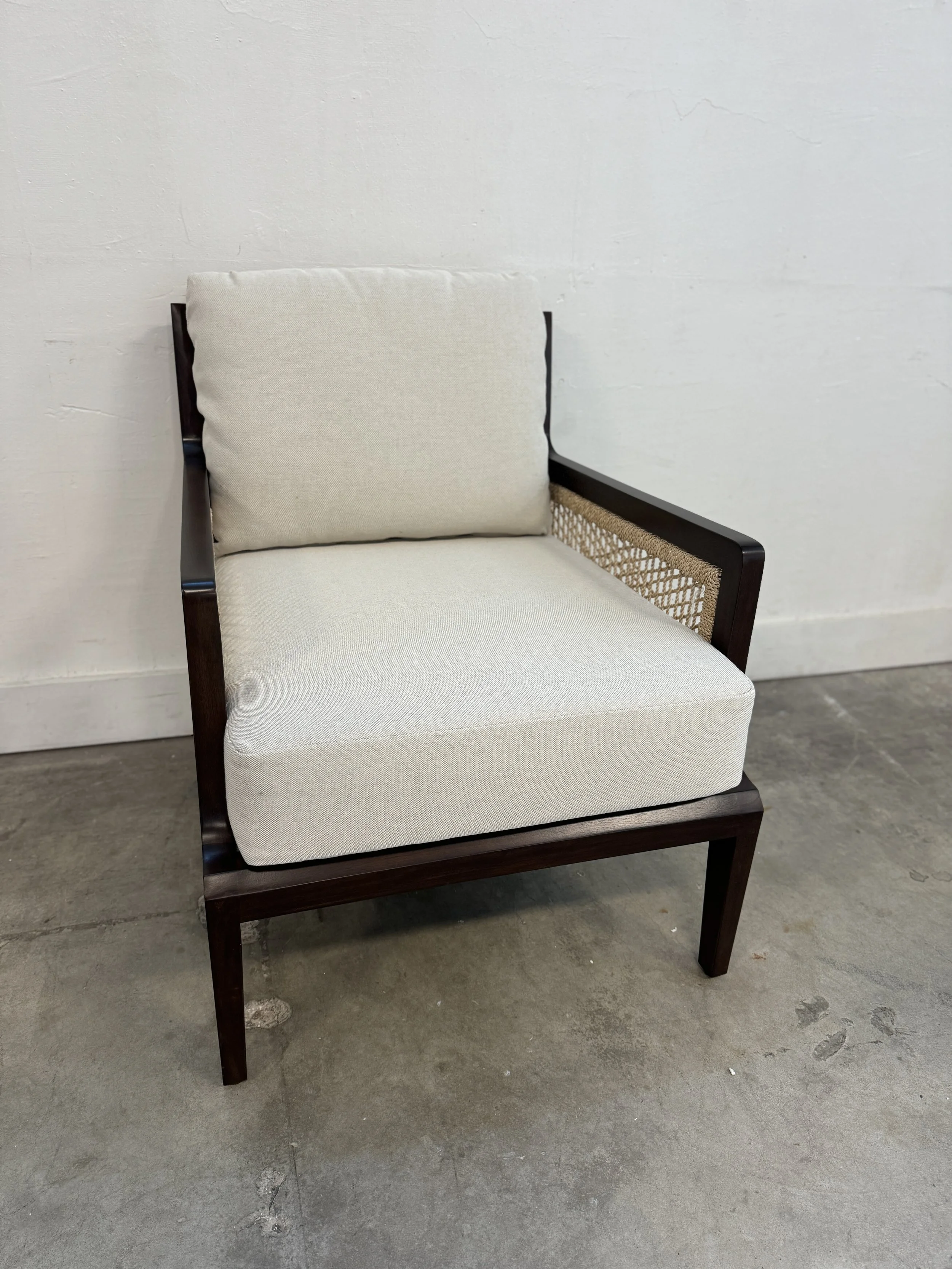 266) CLU | INQUIRE FOR PRICING |  27.5W X  35D X 33H