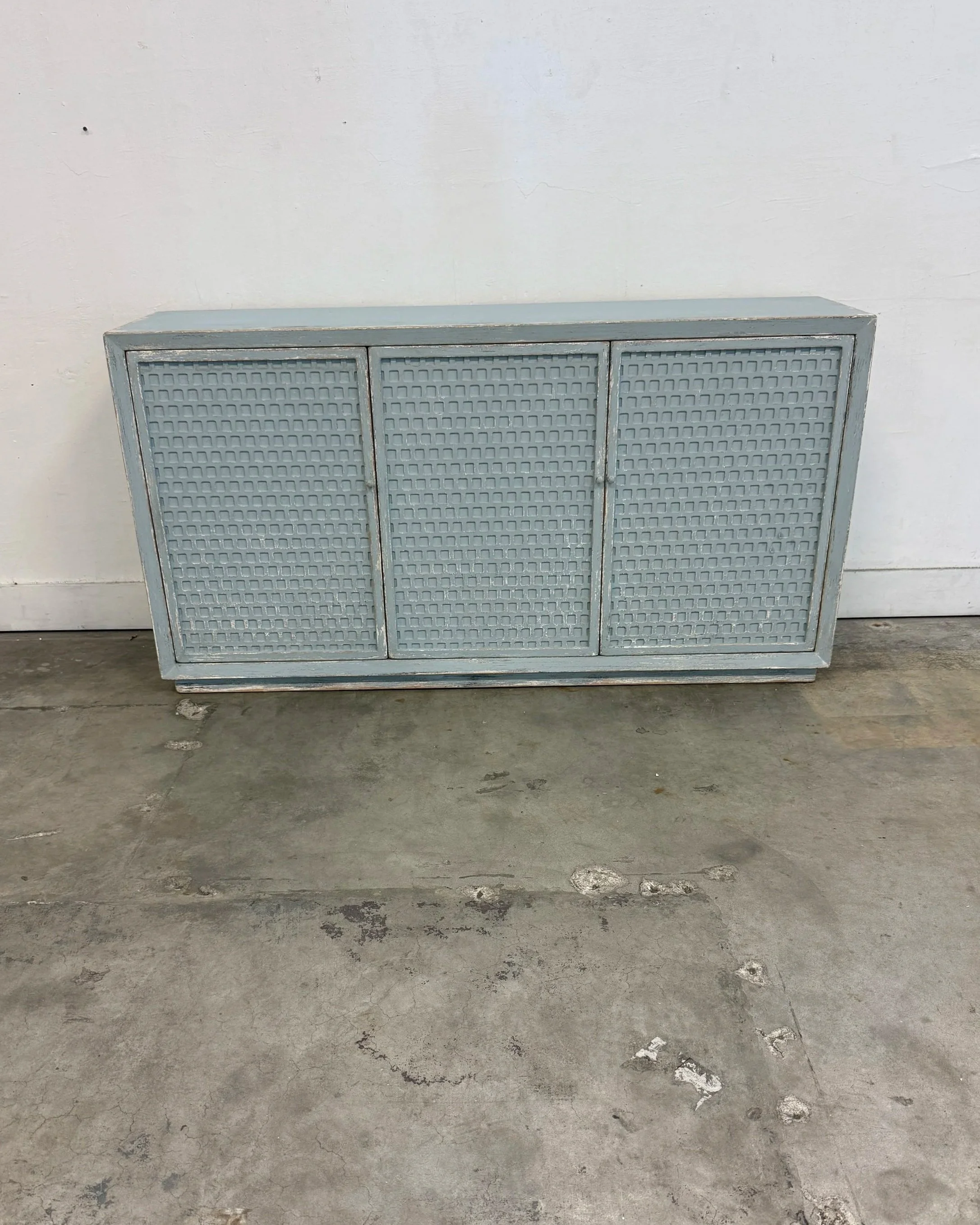 112) SID I INQUIRE FOR PRICING I 67 W X 17.75 X 35.25 H I QTY: 1