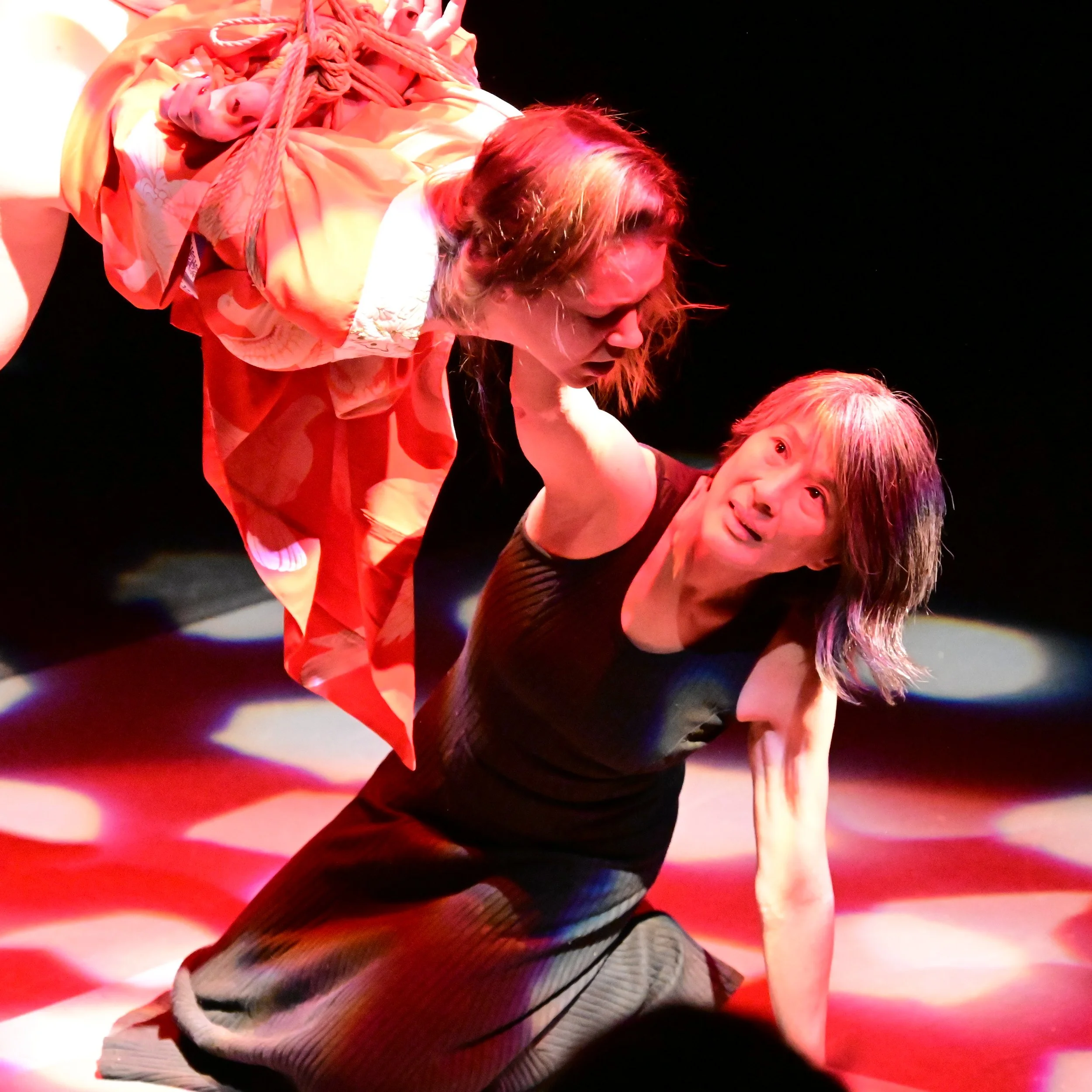 Demo before the documentary "Bound" by Jean Armand Bougrelle. Camera Japan Festival  Rotterdam '21, Photography: Jan The,  Rope: Asiana, Model: Door.
