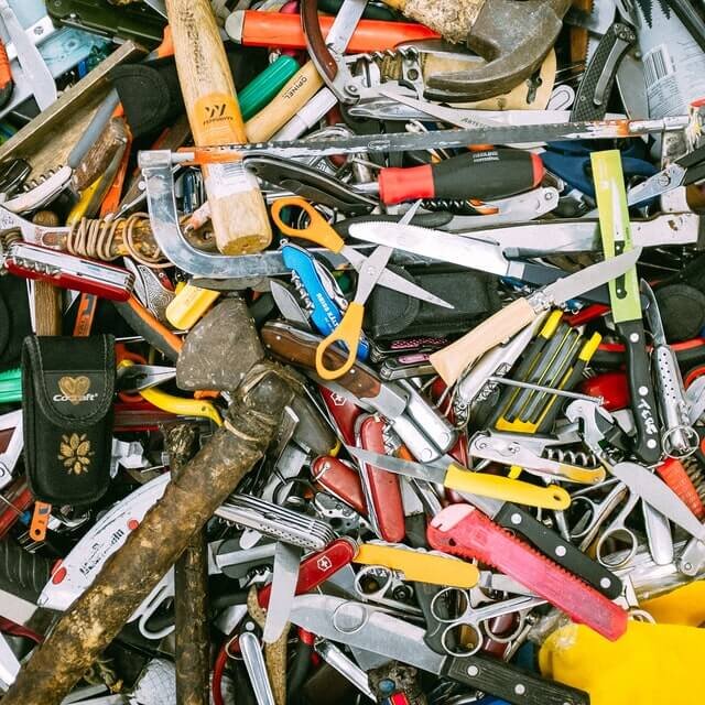 minimalray-minimalism-minimalist-motivation-to-declutter-1.jpg