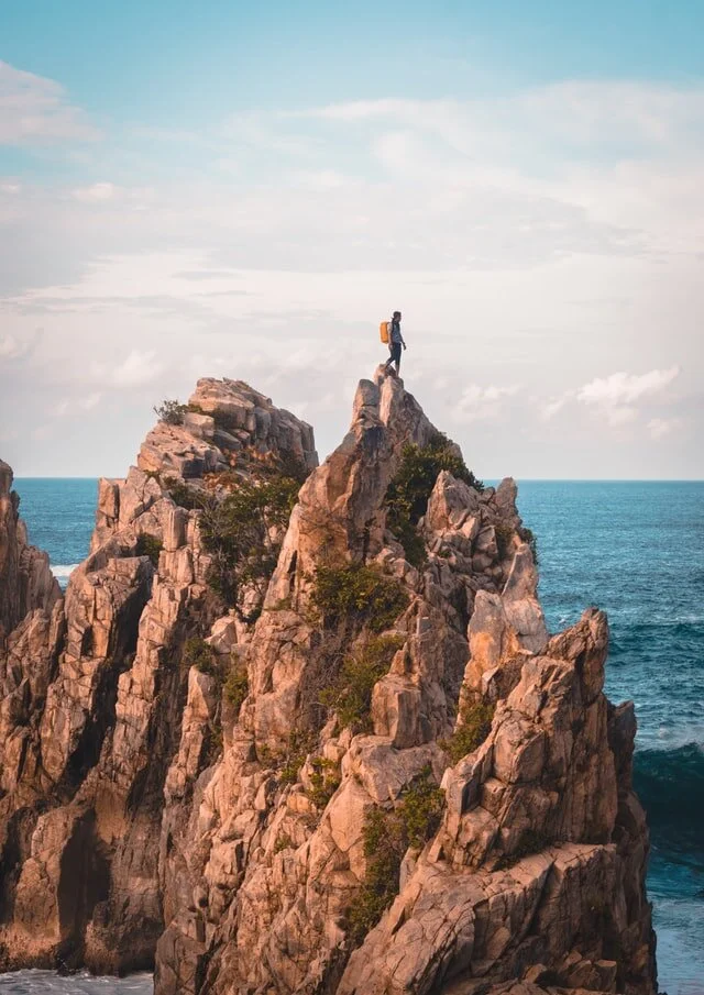 minimalray-30-day-minimalism-challenge-climb.jpg