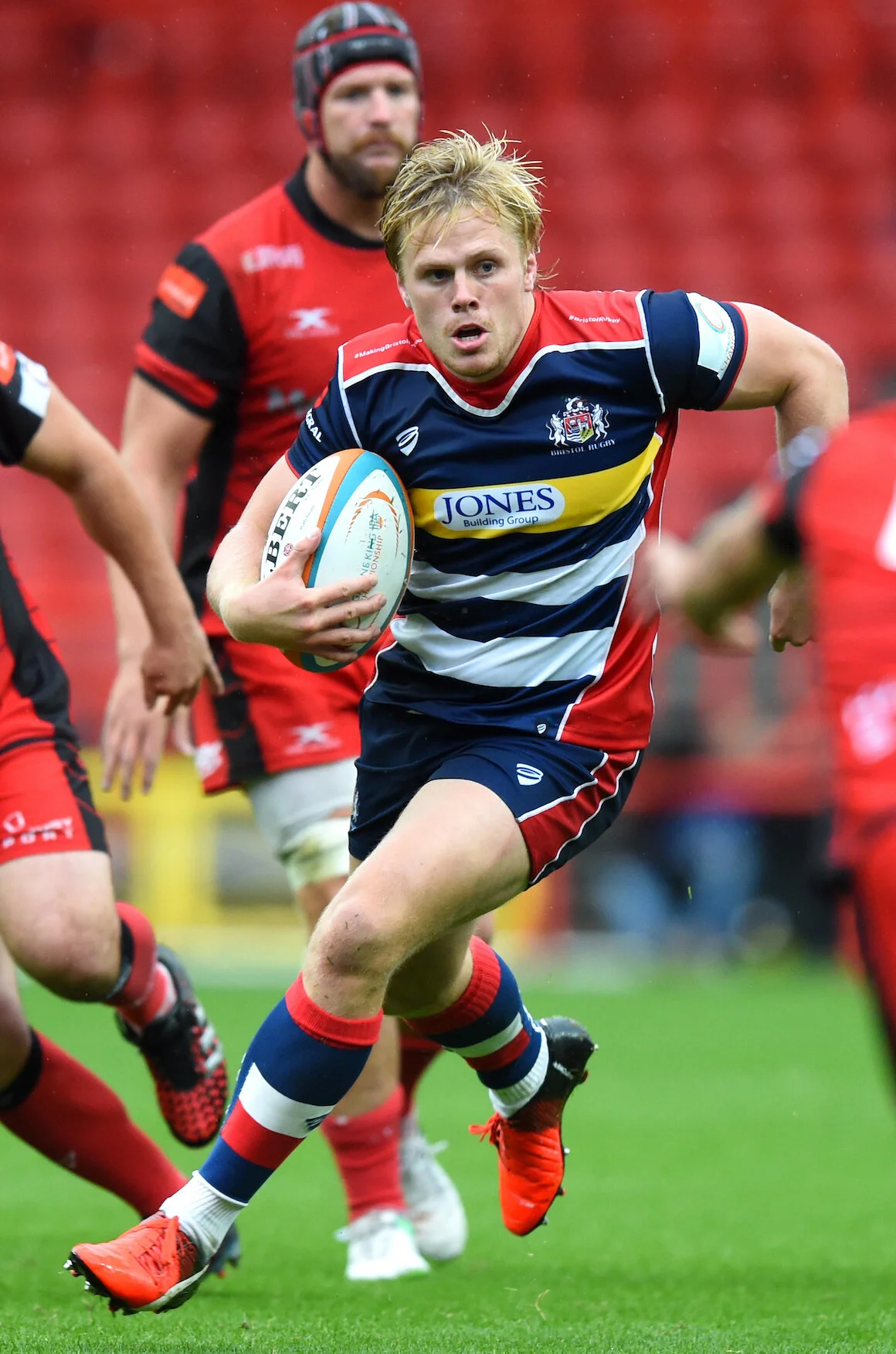 ISC signs Bristol Rugby Player of the Year 2018, Dan Thomas