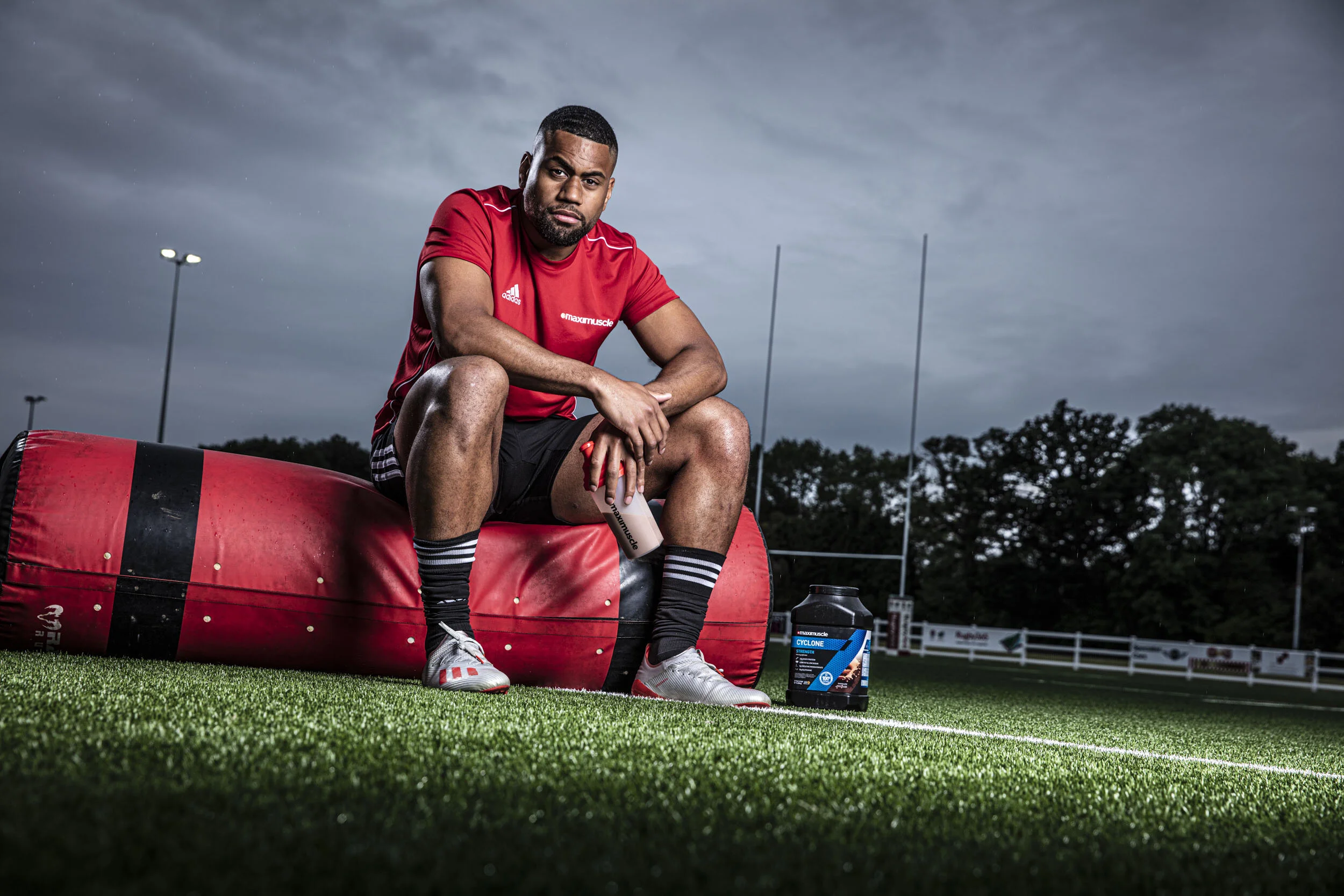 Joe Cokanasiga signs as a Maximuscle ambassador