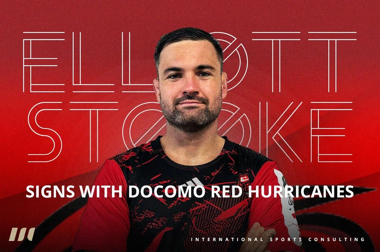 Elliott Stooke signs with Red Hurricanes 