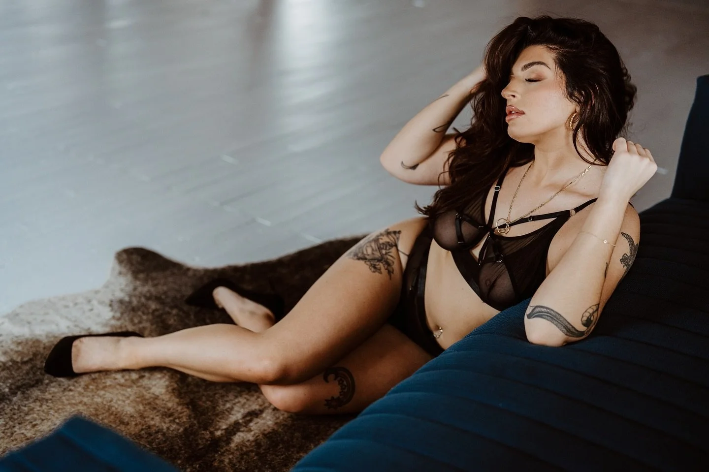 Which one is your favorite? 

@that_girl_melina 

*
*
*
#bostonboudoirphotographer #boudoirboston #bostonboudoir #naturallight #photography #selflove #portraitphotography #bodypositive #womenempowerment #empoweredwomen #photographerlife #photoshoot #