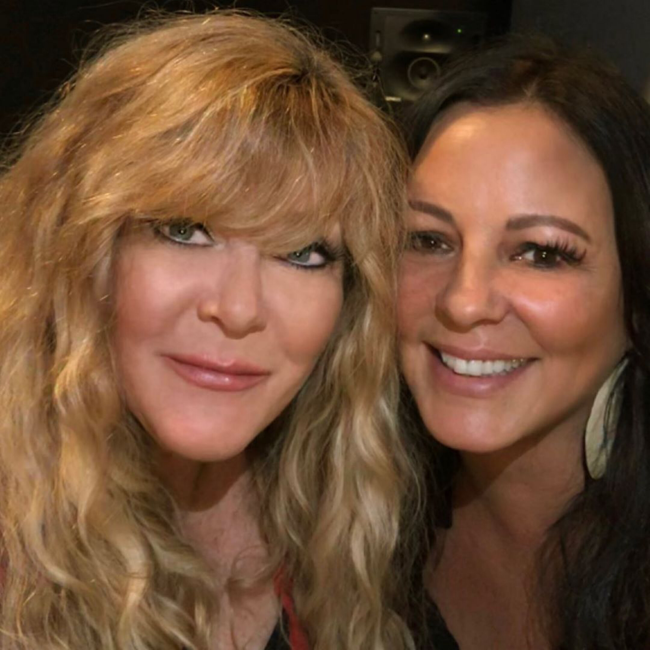 Sara Evans Teams Up with Jamie O'Neal for 'Trying to Find Atlantis 2.0' From Her Upcoming Album "Sometimes" Out Oct. 16 