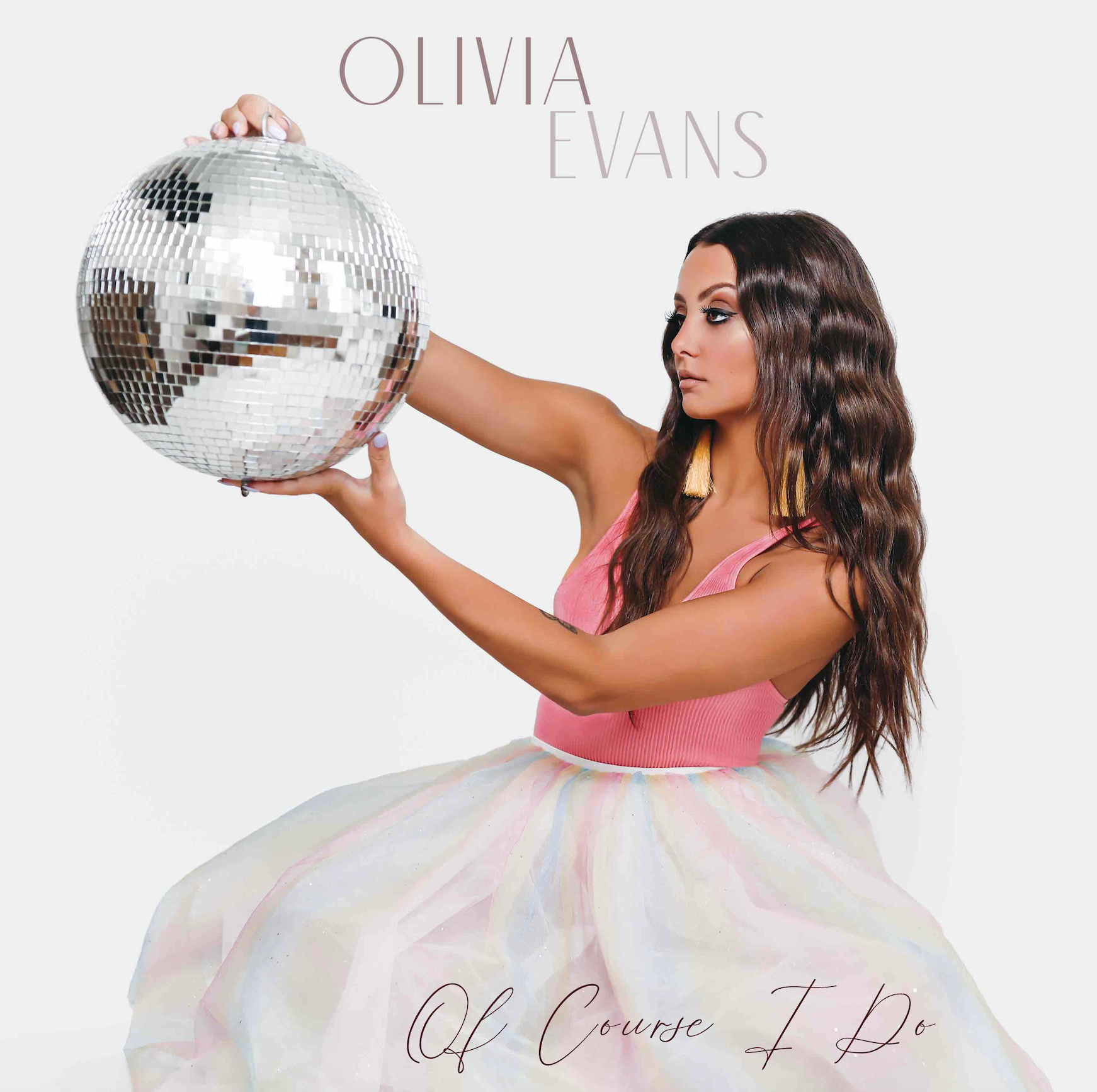 SARA EVANS’ DAUGHTER OLIVIA EVANS MAKES POP DEBUT