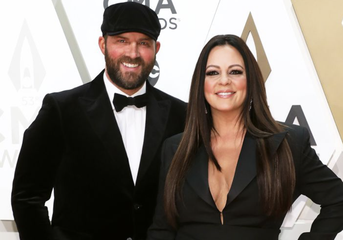 Sara Evans Reveals She and Husband Jay Barker Are Back Together: 'We're So Happy Now'