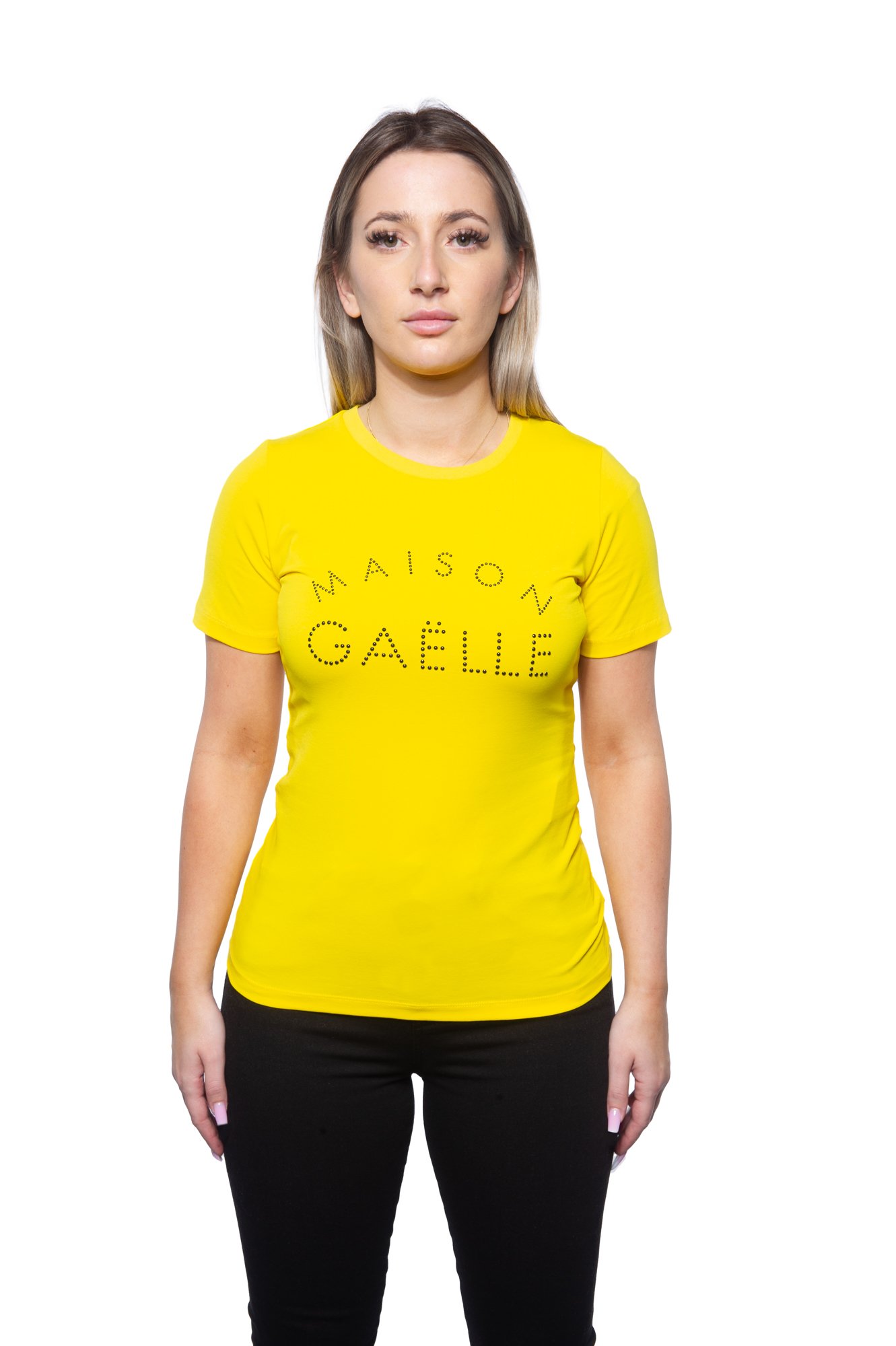 Woman wearing a yellow T-shirt with "Maison Gaëlle" text