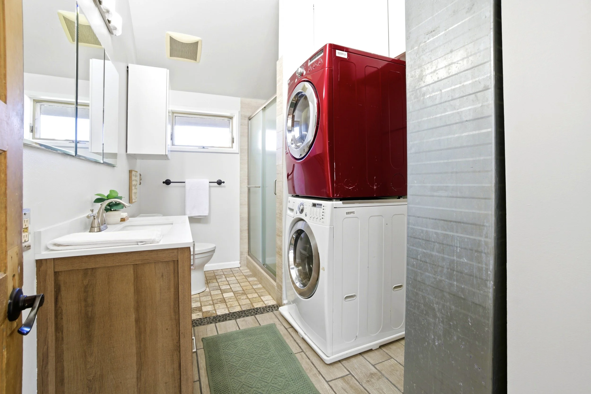 2 bath 6-print-00c35ab8-aedd-4c97-b36a-2d241c3efa10 2.jpg