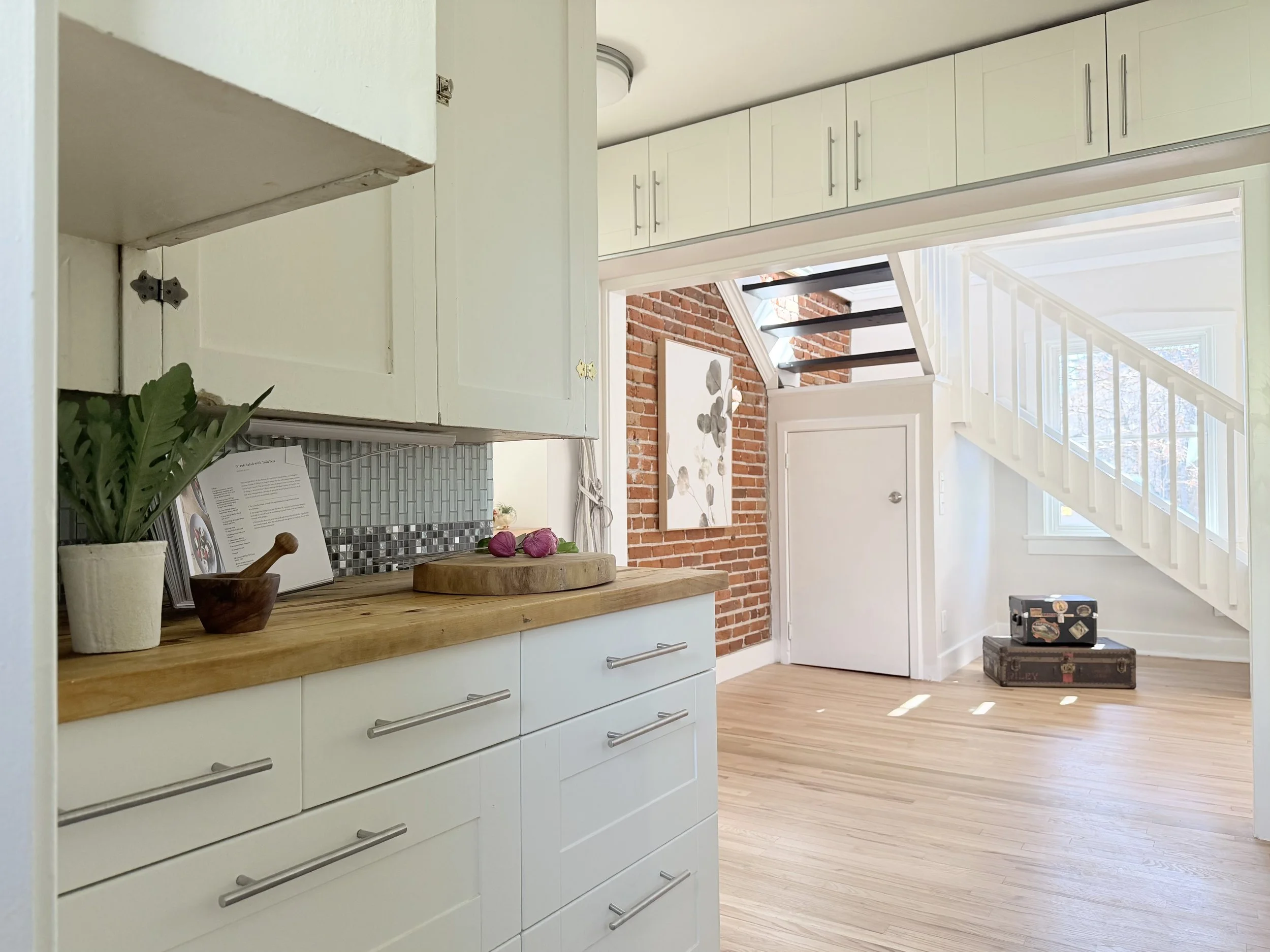 1 kitchen IMG_5204.jpeg