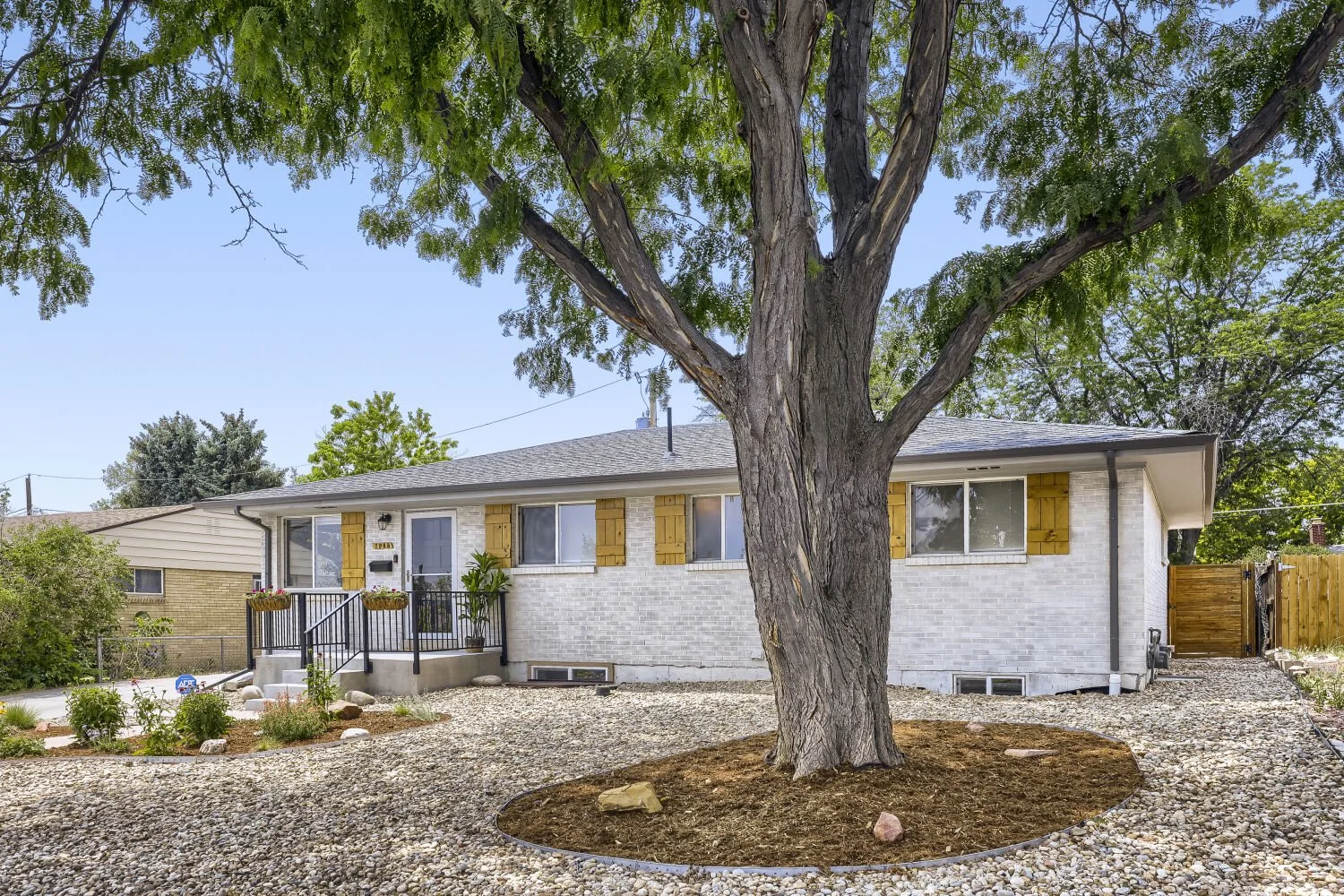 7985 Green Ct - Web Quality - 003 - 03 Exterior Front.jpg