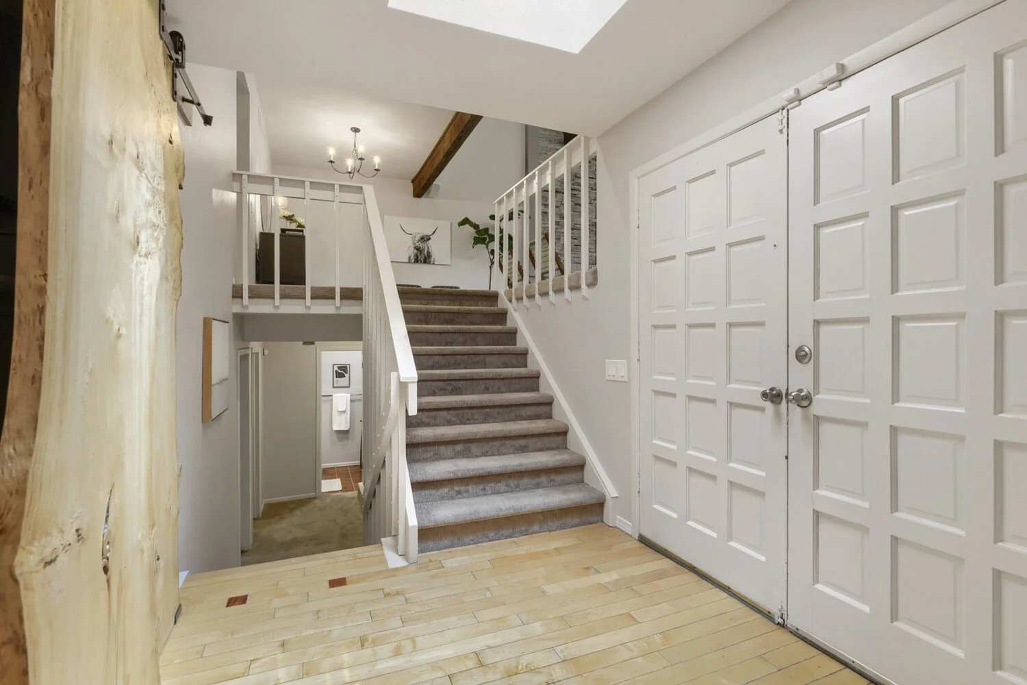 12687 E Bates Circle - Web Quality - 007 - 07 Foyer.jpg