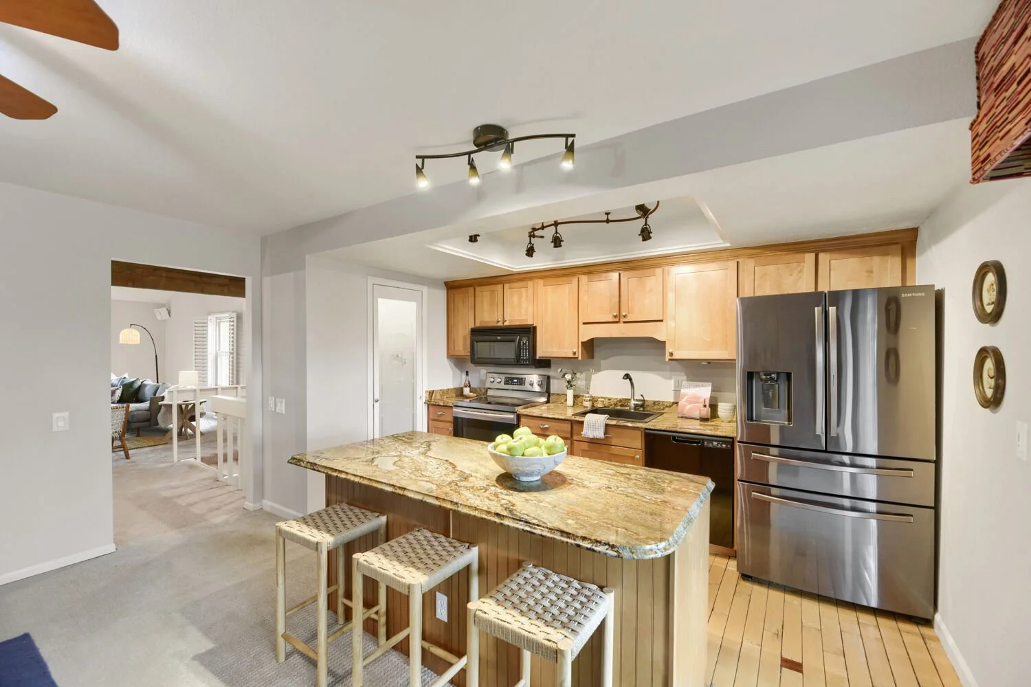 12687 E Bates Circle - Web Quality - 020 - 20 Breakfast Area.jpg