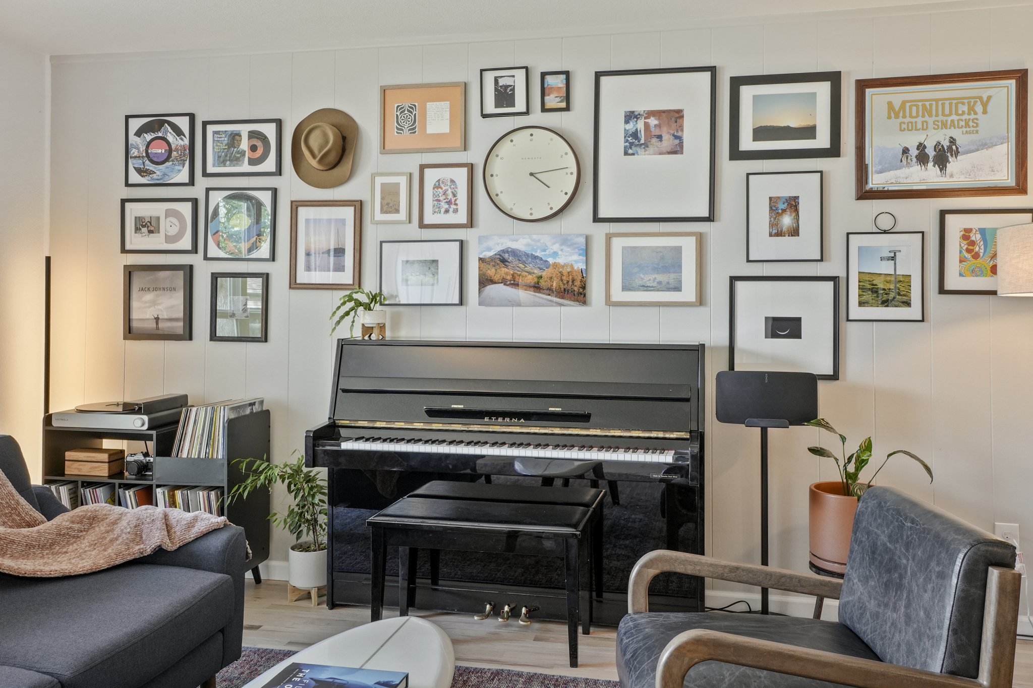 4653 S Yank Street - MLS Sized - 013 - 09 Living Room.jpg