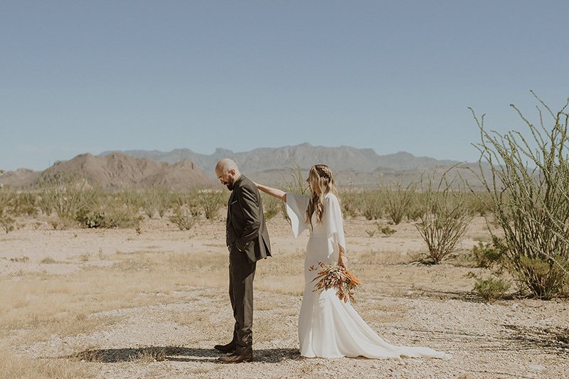 Willow House Intimate Wedding in Terlingua, Texas_13.jpeg