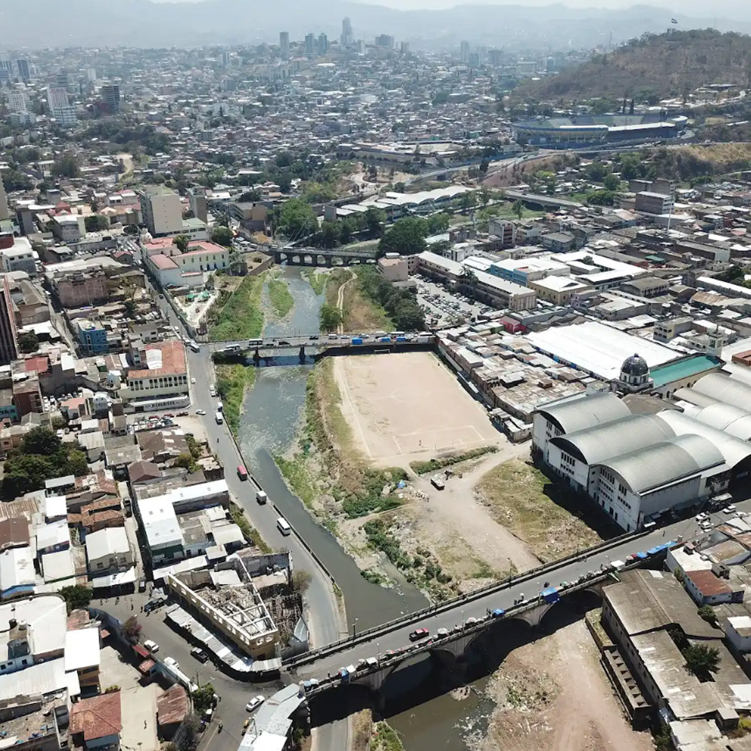 LOS DESAFÍOS DE LOS CAUCES FLUVIALES DEL DISTRITO CENTRAL 