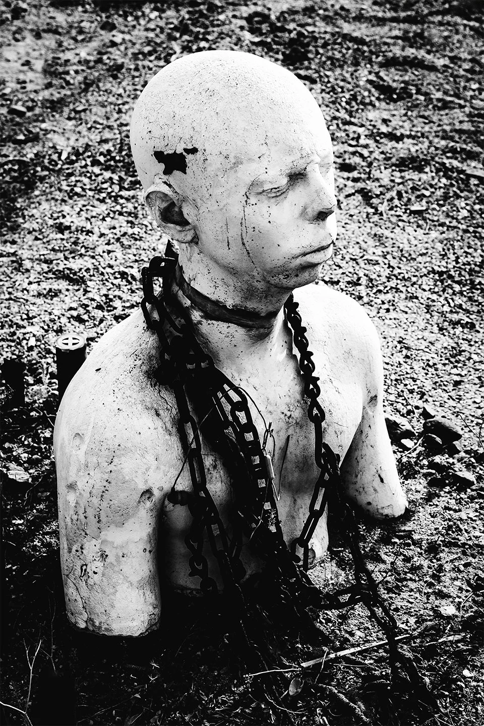 Bust-with-chains.jpg