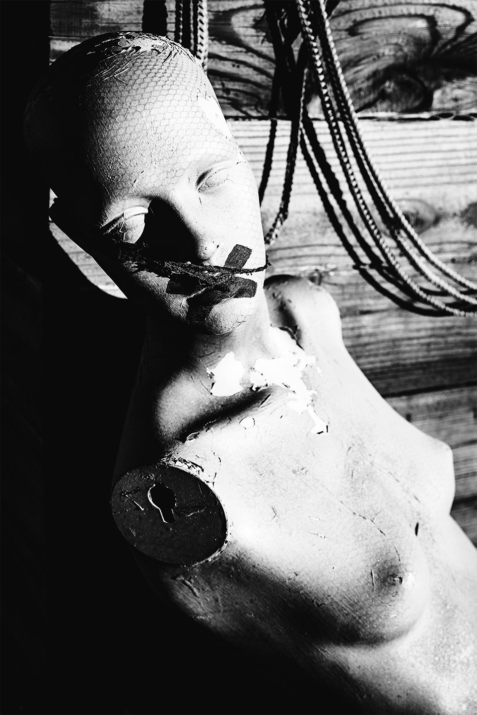 Mannequin-with-mouth-tape.jpg