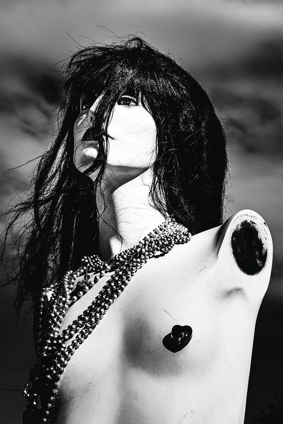 Mannequin-with-wig-in-wind.jpg