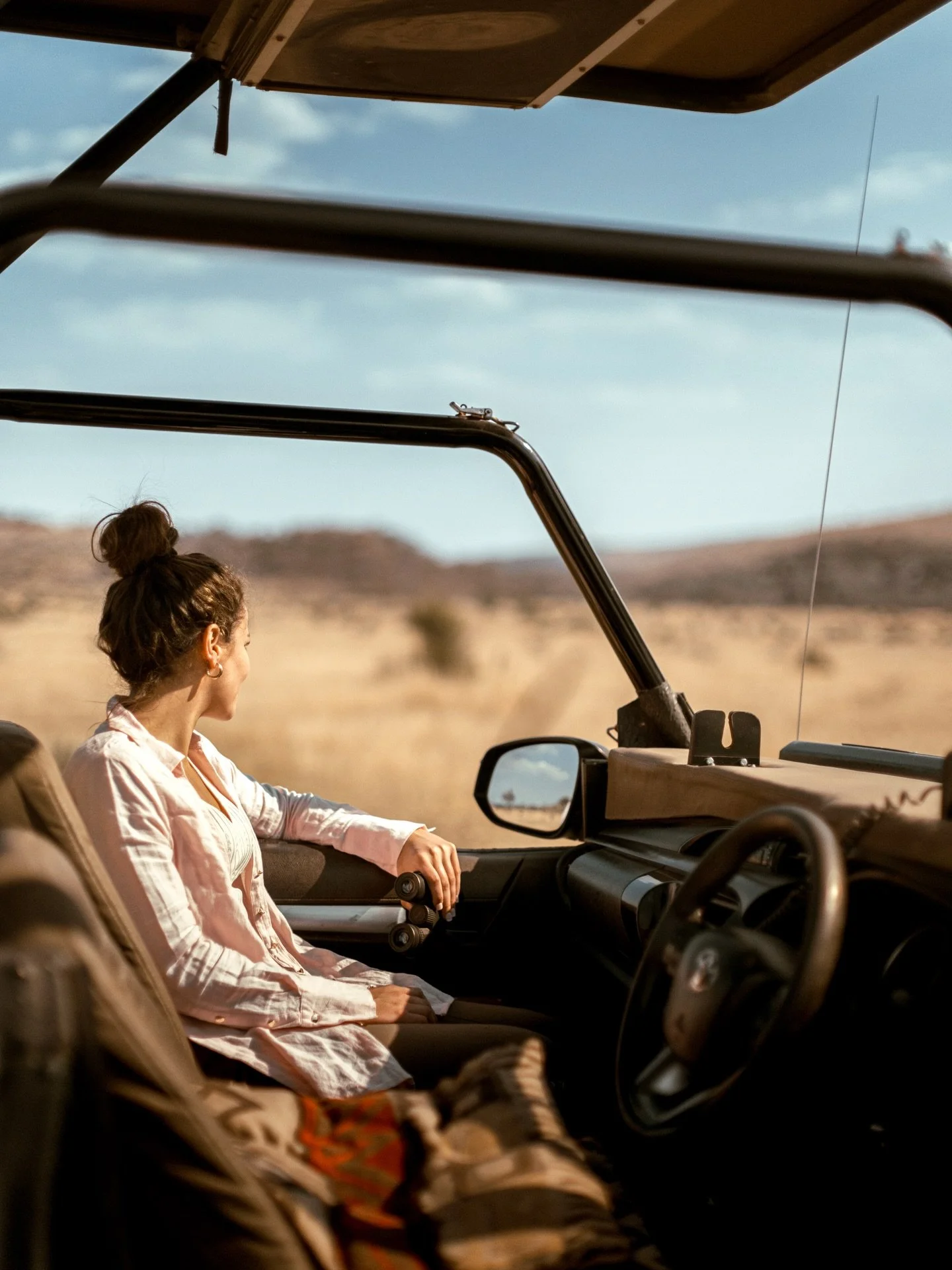 South Africa moves to the rhythm of the wild.
Golden light spilling across the bush, elephants moving through the dust, lions resting in the tall grass. Out here, moments don&rsquo;t pose or wait. They appear for a heartbeat&hellip; and disappear jus