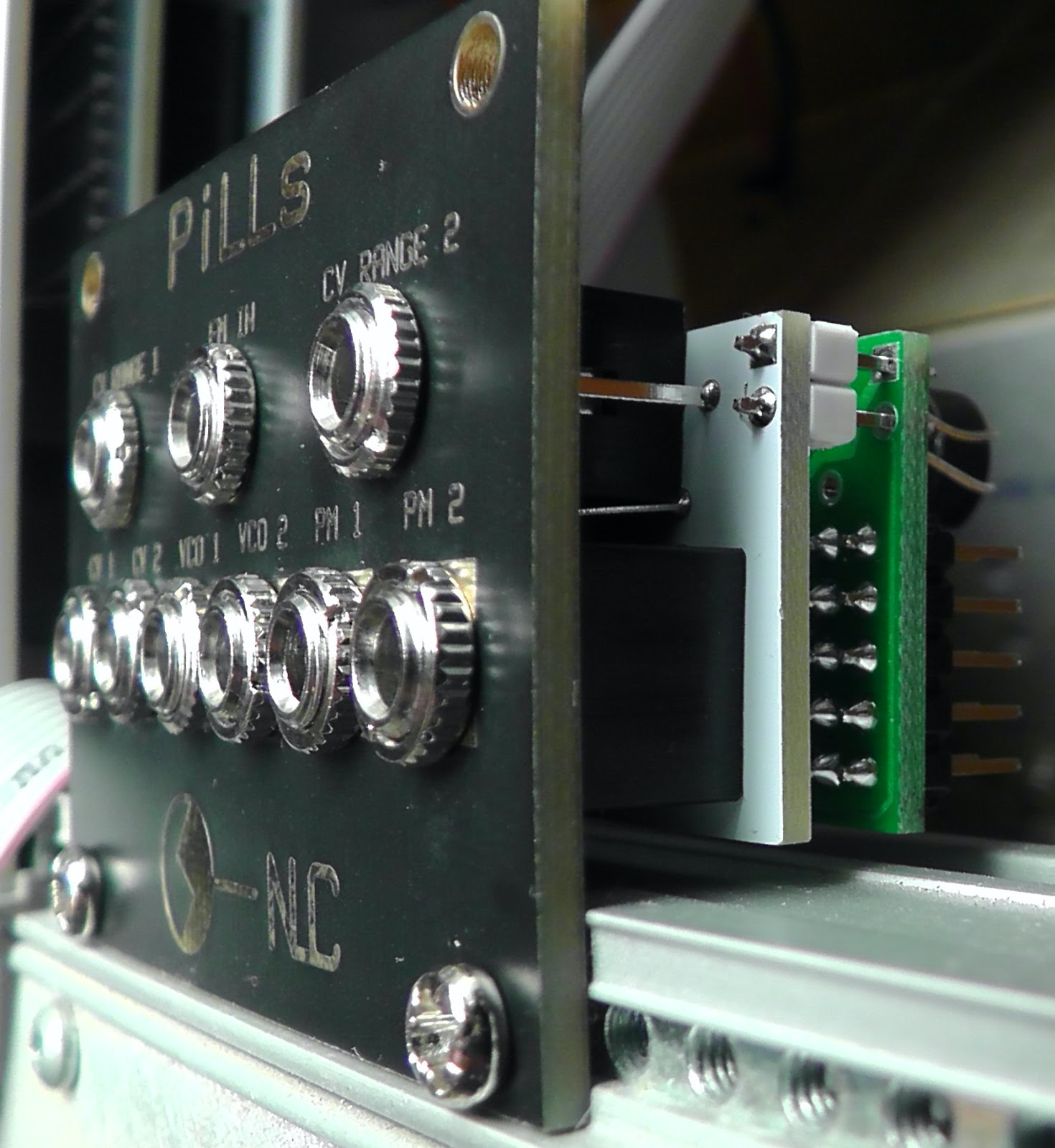 モジュラーシンセ Nonlinearcircuits 1u SIGNUM モジュラーシンセ Nonlinearcircuits 1u SIGNUM