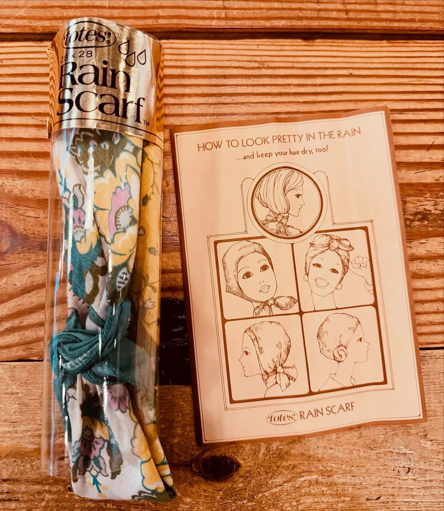 Are you freaking hideous when it’s rainy? This will help. $5
#rain #fatrabbitky #lookpretty