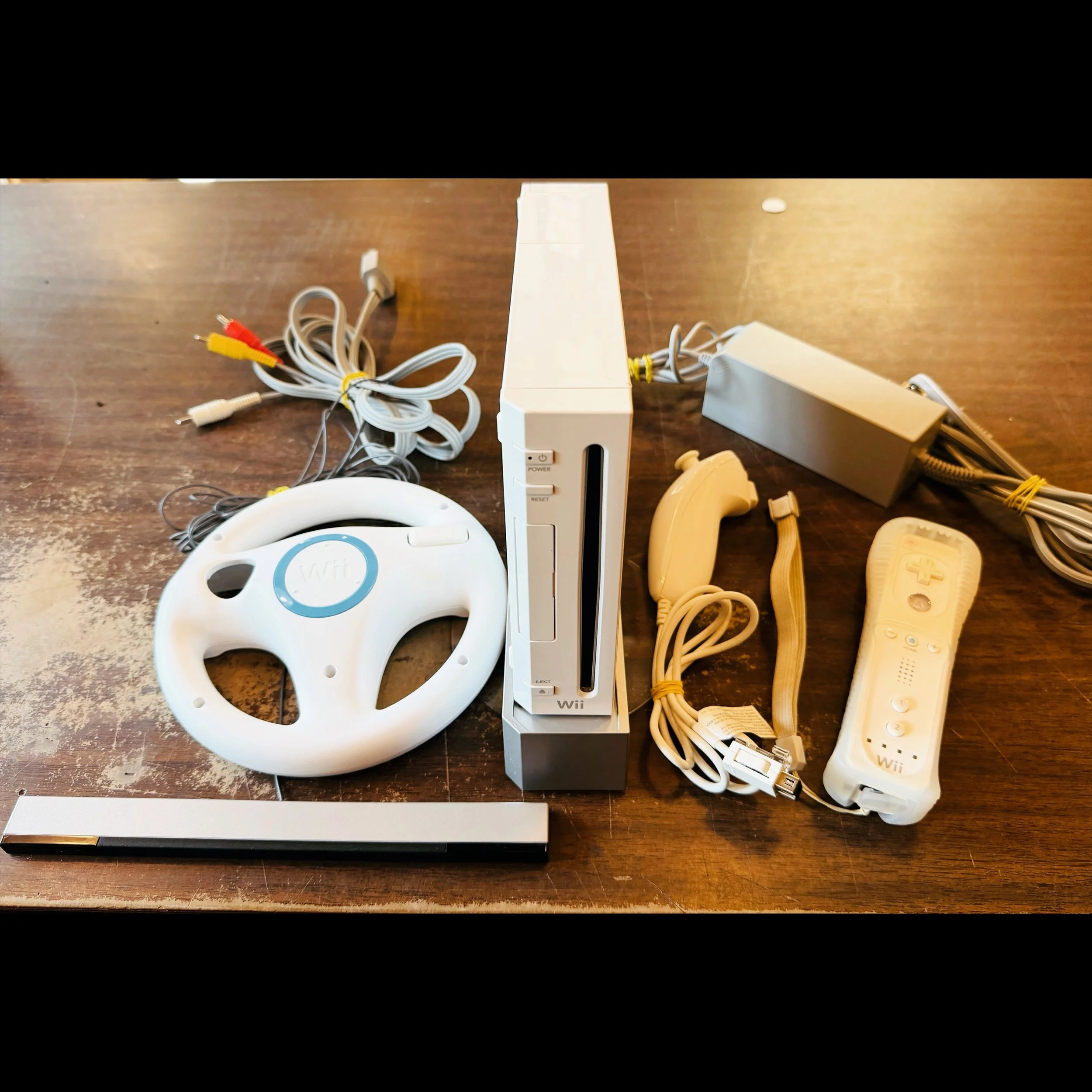 Wii Console with all the toppings. Tested/reformated. $50
#wii #fatrabbitky #nintendo