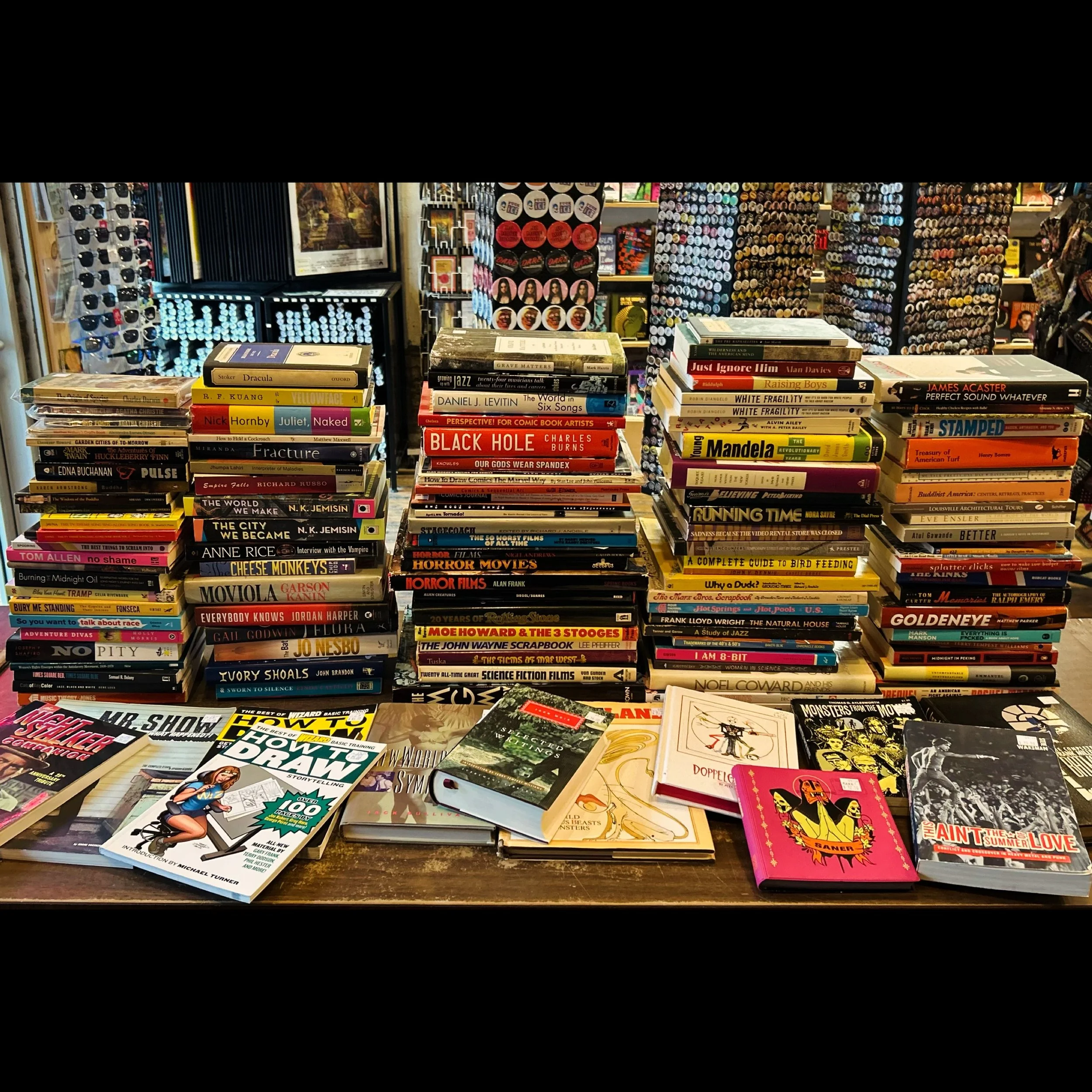 Lots of great books hitting the shelves today!
#fatrabbitky #usedbooks #read