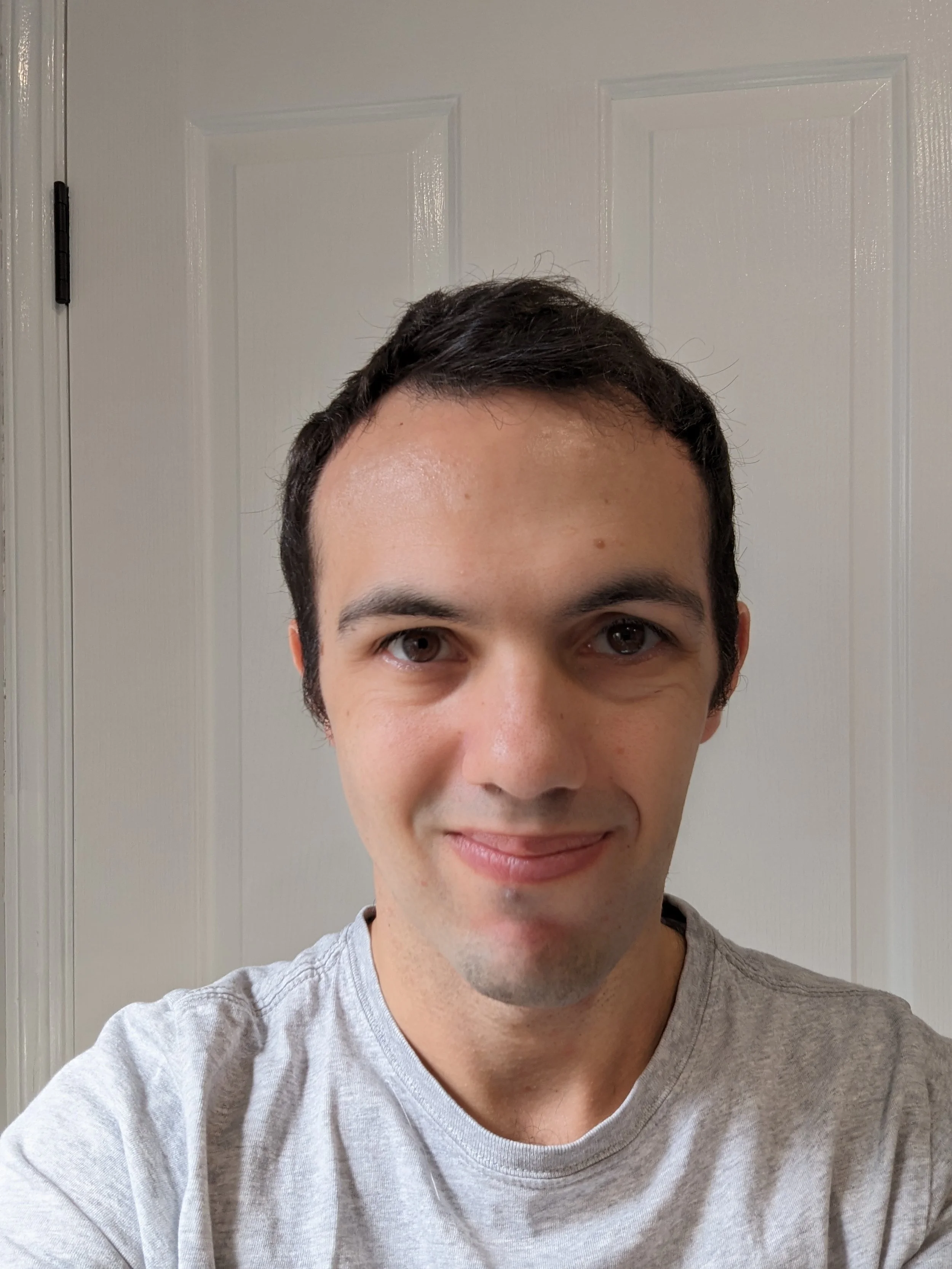Dr Matthew Kilmurray --- Background: Another Brit abandoning the NHS for a slightly warmer climate. Relocated to Melbourne in 2017. Finished ACEM training in 2023. Medical interests: resuscitation, medical education, and ultrasound. Hobbies: running,