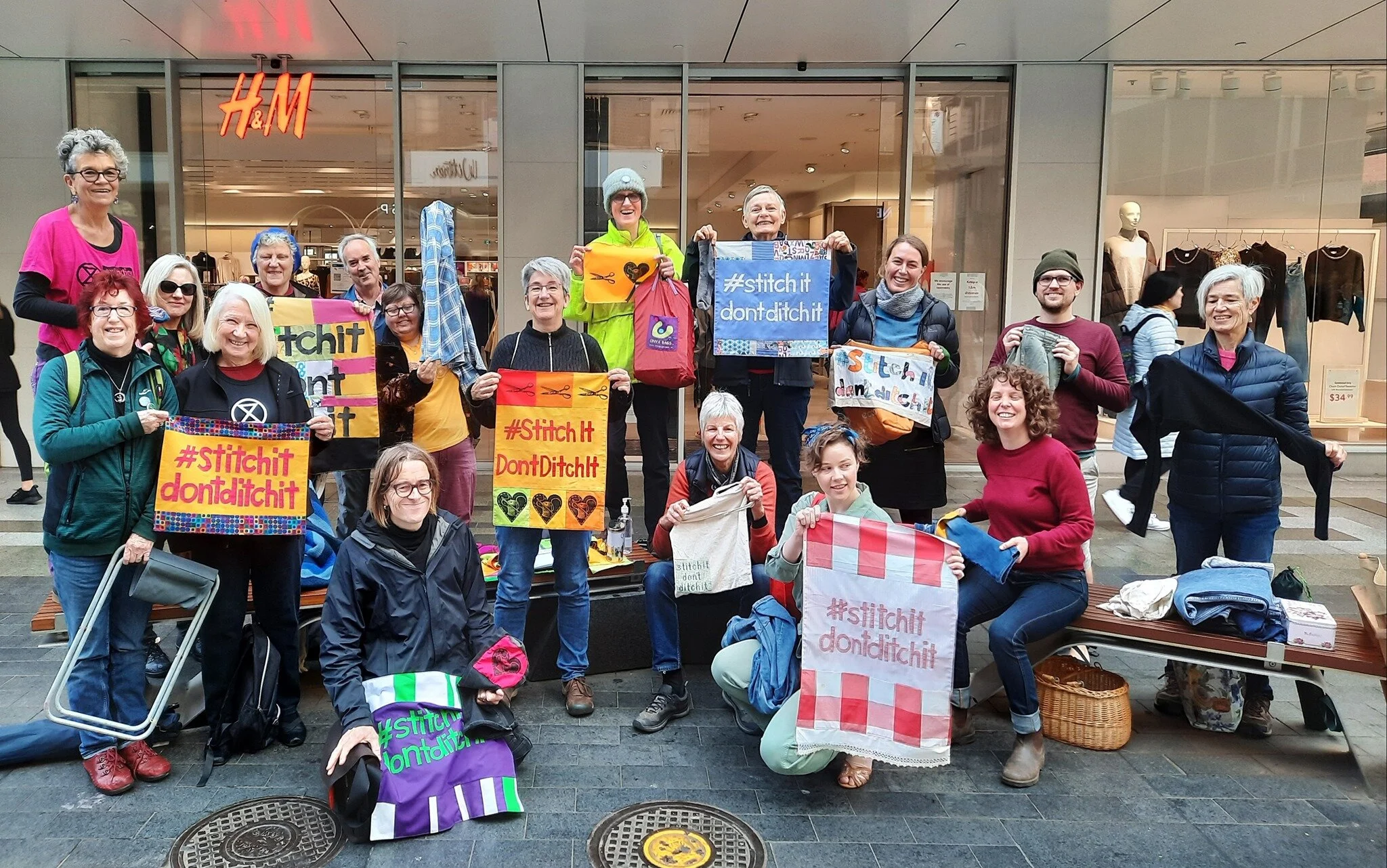 #StitchItDon'tDitchIt Mend In - SA - Action