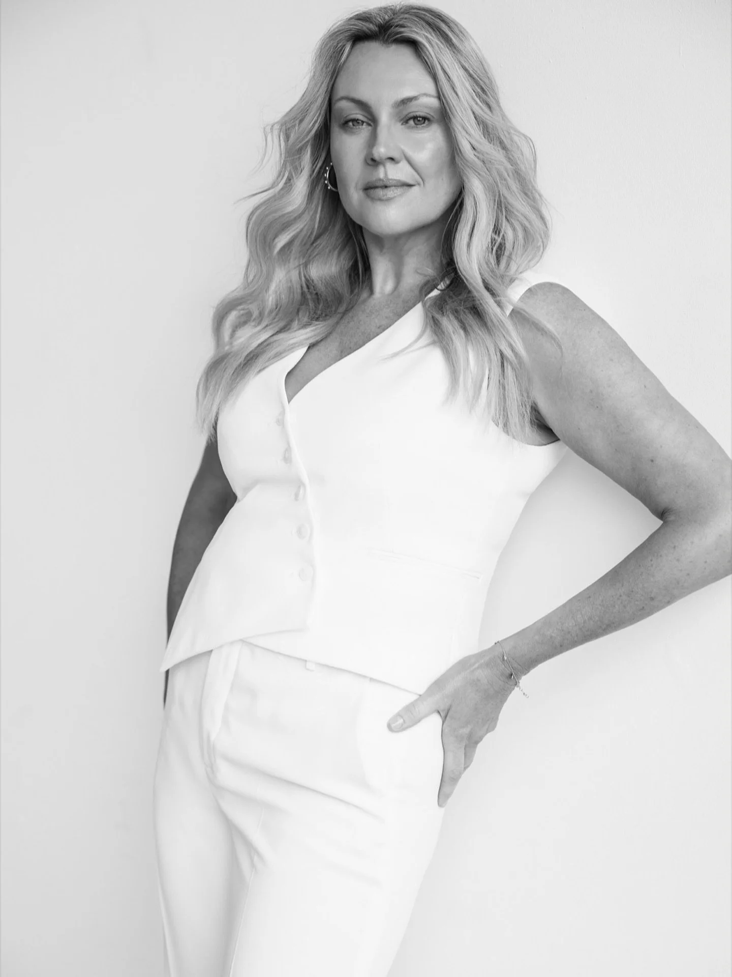 Let's discuss Size inclusive advocacy. With over 27 years in the plus-size fashion industry and as the publisher and editor of @curverapport, I was surprised to learn there are over 180 size-inclusive brands in Australia. The future of fashion isn't 