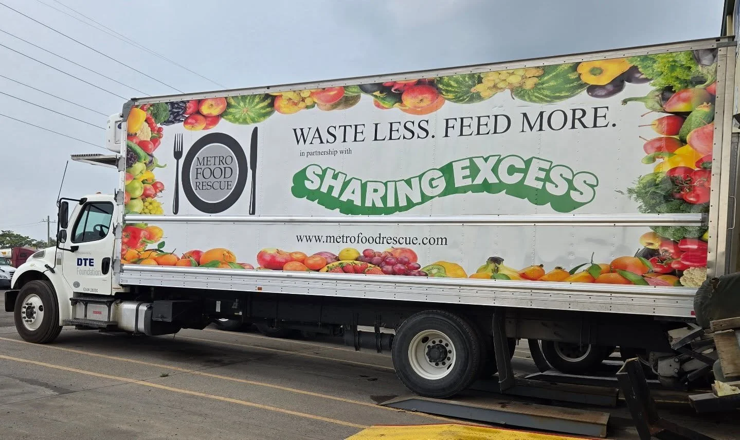 The day we've been dreaming of is HERE&hellip; and it's OFFICIAL!

In just 2 months, we&rsquo;ve rescued an incredible 661,106 pounds of fresh produce! 

That&rsquo;s hundreds of thousands of pounds saved from the landfill and redirected to our neigh