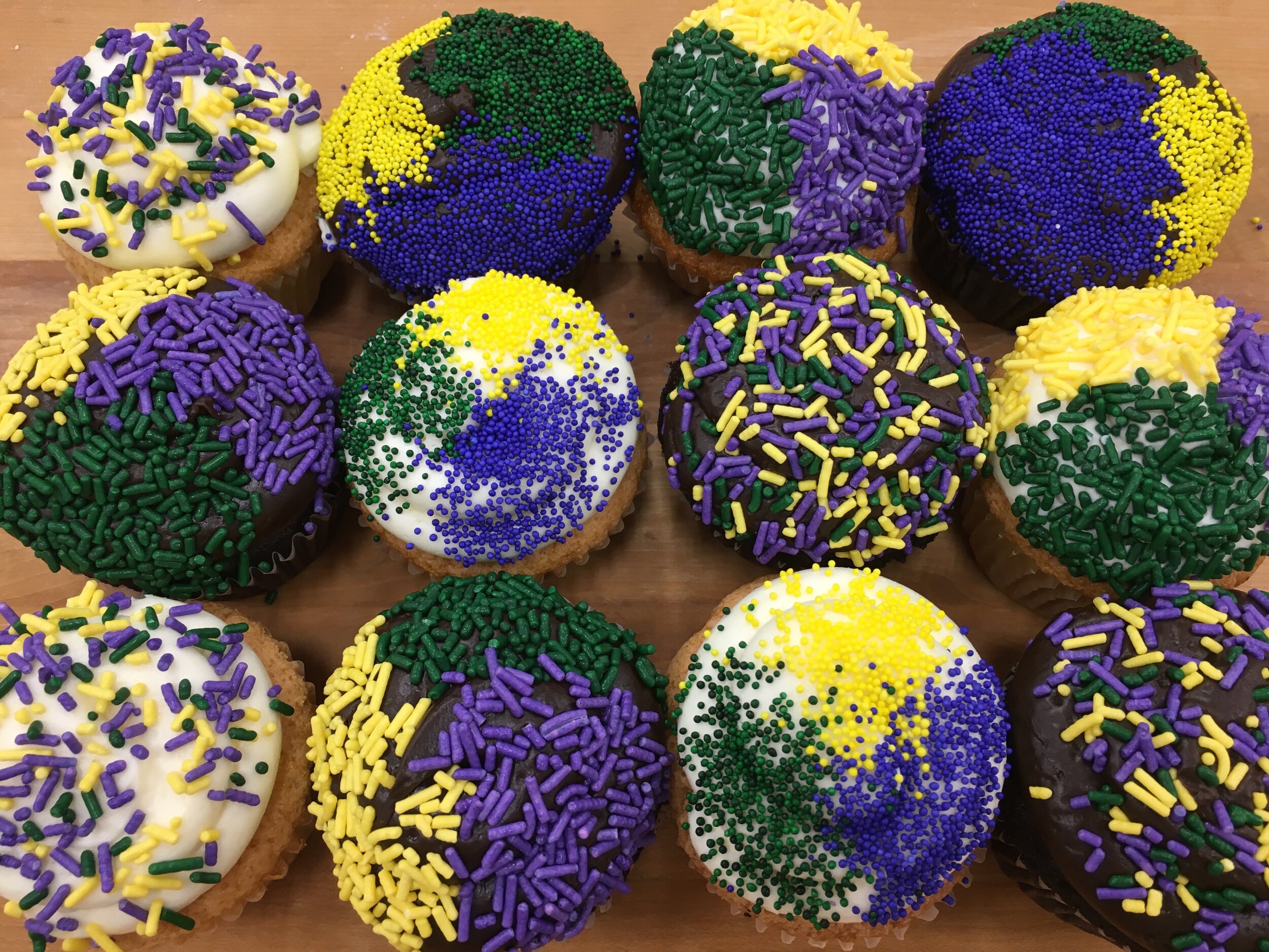Mardi Gras Cupcakes