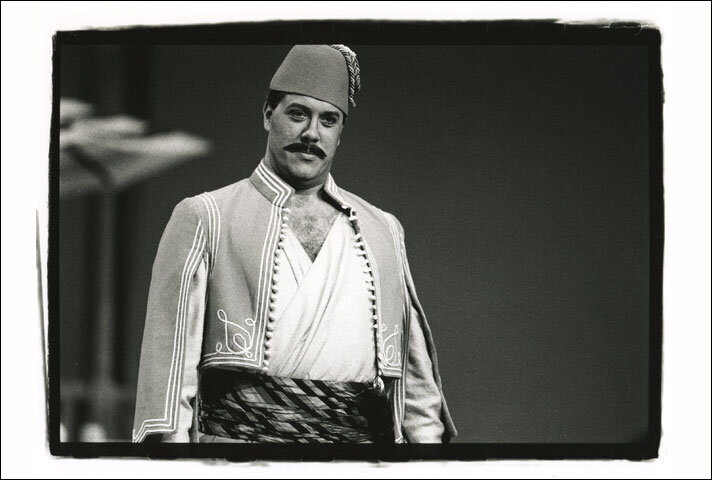   As Guglielmo  |  Cosi Fan Tutte  San Diego Opera Photographed by ML Hart 