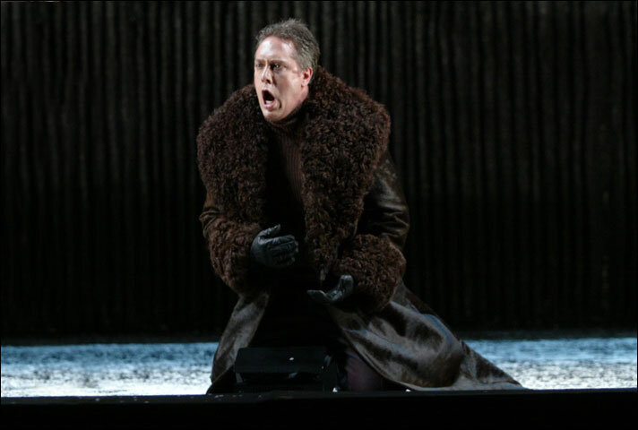   As Enrico  |  Lucia Di Lammermoor  New York City Opera Photographed by Carol Rosegg 