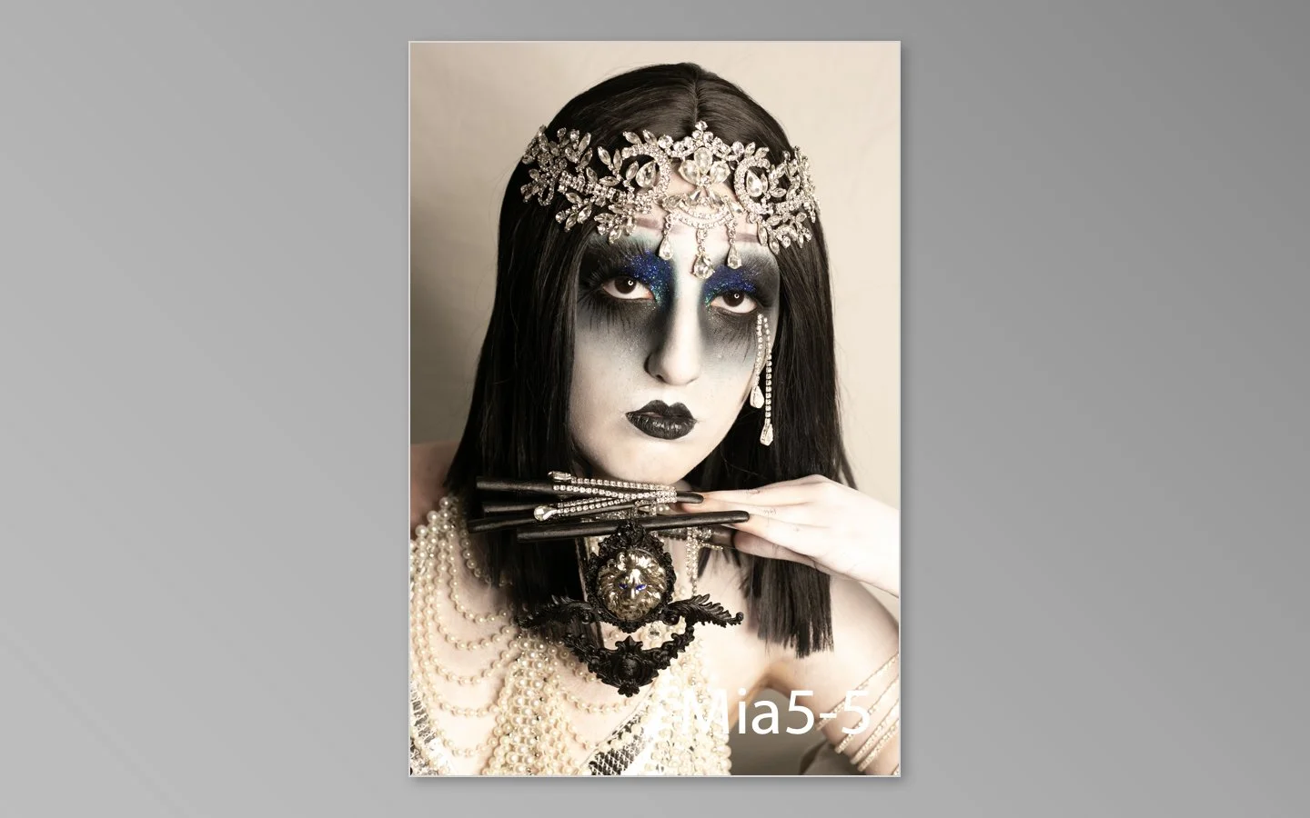 Mia previews-05.jpg