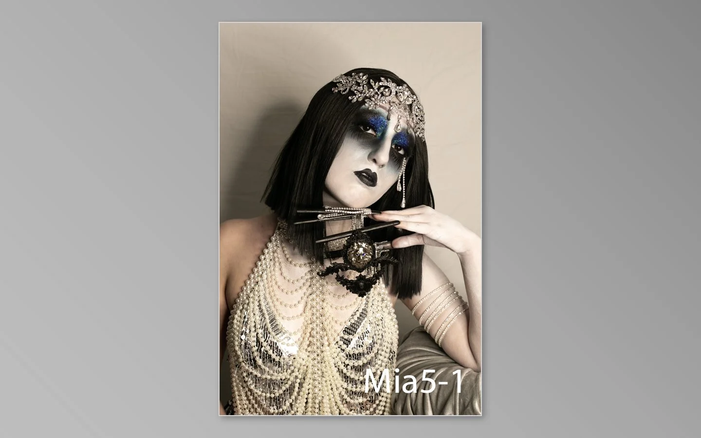 Mia previews-01.jpg