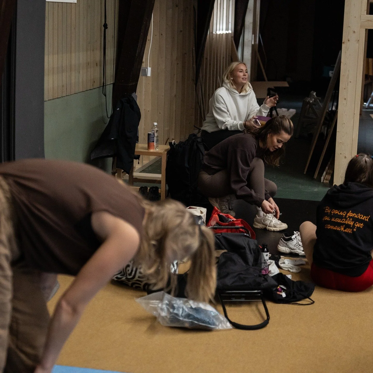 Pidet&auml;&auml;n kivaa -leiri la 25. - su 26.10. 
@sirkussali @tapanilanurheilukeskus 
ILMOITTAUTUMISLOMAKE ON AUKI!

*Sirkuksessa edenneille harrastajille*

💯 Linkki biossa:
https://linnanmaensirkuskoulu.hobiver.com/ilmo

✅ Leirihinta 50 eur sis&