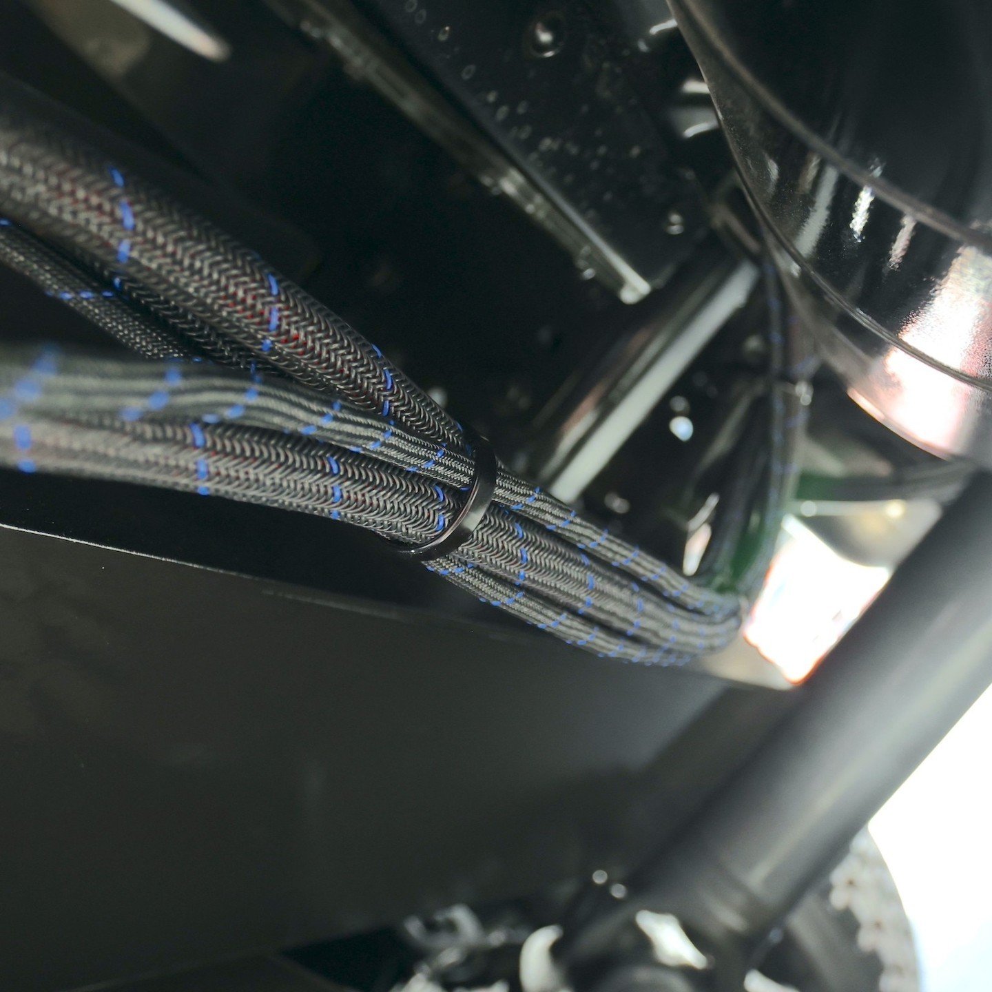 Experience the ultimate solution for wiring harnesses!

Our braided wiring harnesses offer enhanced durability, flexibility, and organisation, making them perfect for various automotive, industrial, and electronic applications. 

Rely on our expertis