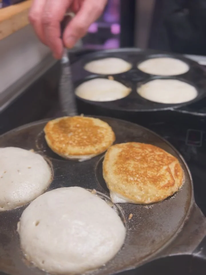 Blinibrunssi Kalatalossa la 21.2 🥞
Tule nauttimaan tuoreista blineist&auml; ja runsaasta lisukevalikoimasta - sy&ouml; niin paljon kuin jaksat!
Voit varata p&ouml;yd&auml;n ennakkoon: kauppa@porvoonkalatalo.fi

Blinibrunch i Fiskhuset l&ouml;r 21.2 