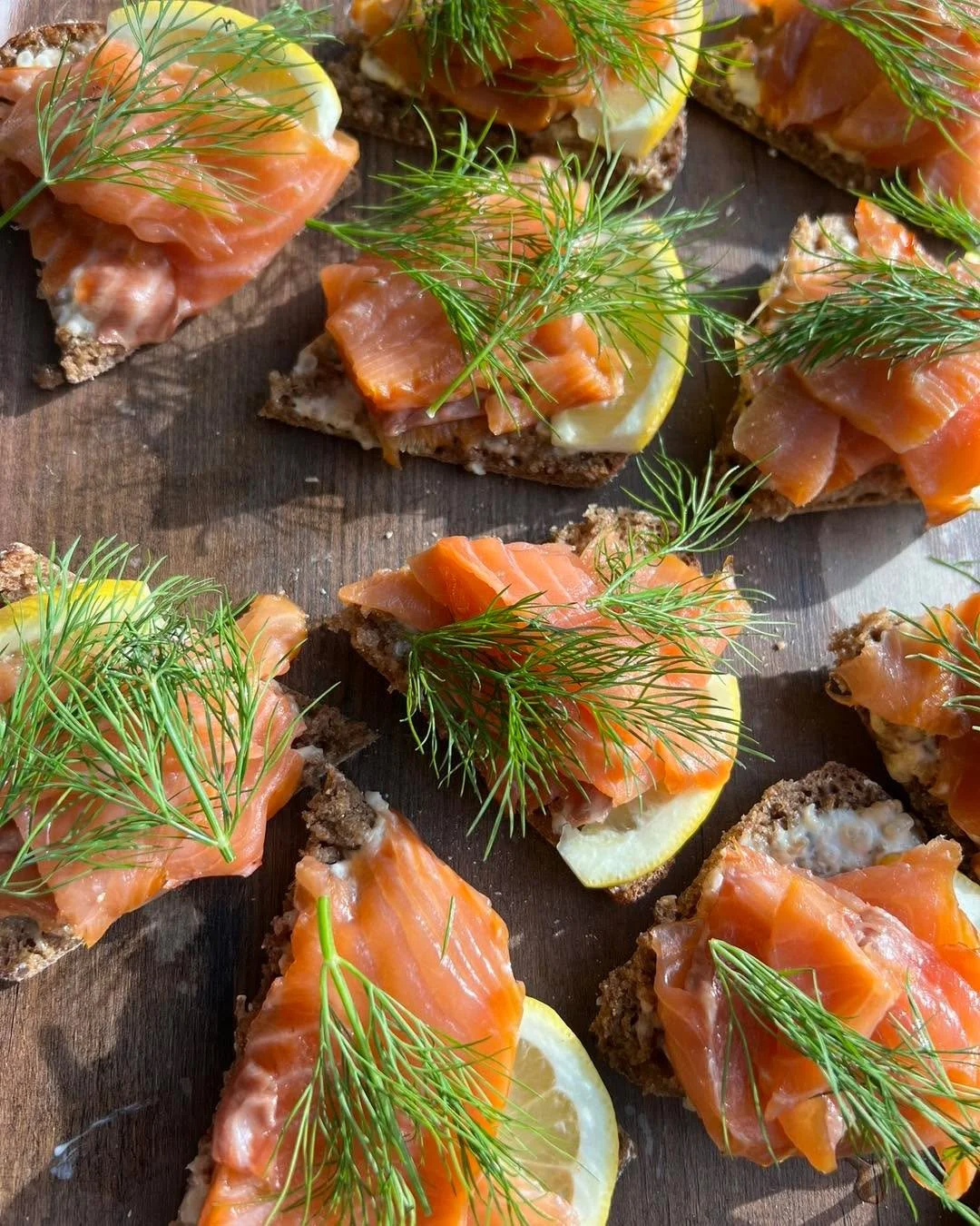 Voileip&auml;kamppis jatkuu + herkkuja &auml;itienp&auml;iv&auml;&auml;n! 😍

🥪 VOILEIPI&Auml; VAIN 2 &euro;!
Jatketaan suositun kamppiksen parissa ke 6.5 &amp; ke 13.5.
Valitse oma suosikkisi:
🦐 Katkarapuleip&auml;
🐟 Kylm&auml;savulohileip&auml;
