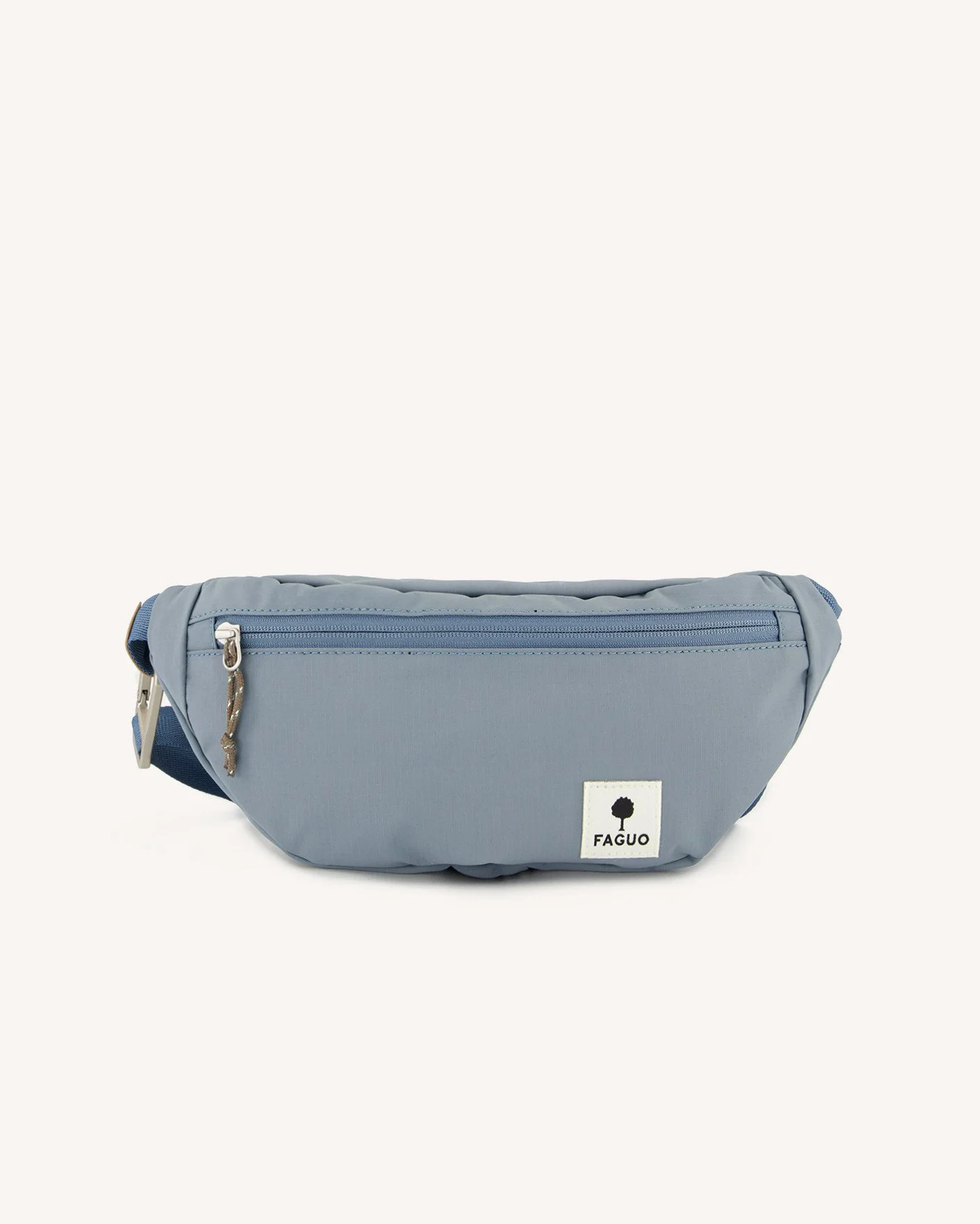 prod-47944-sac-banane-bleu-grise-polyester-recycle-modele-banane-cambium-1412x1764-s.jpg