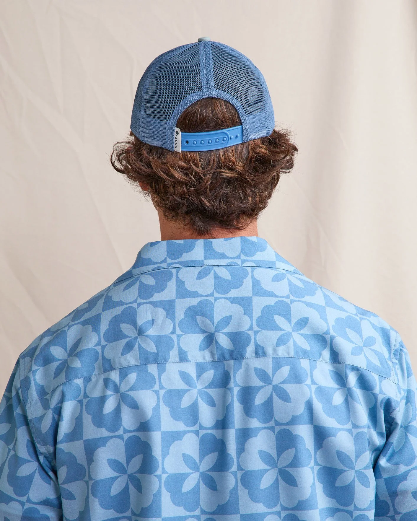 prod-47144-casquette-vert-bleu-polyester-recycle-modele-trucker-cap-1412x1764-s.jpg