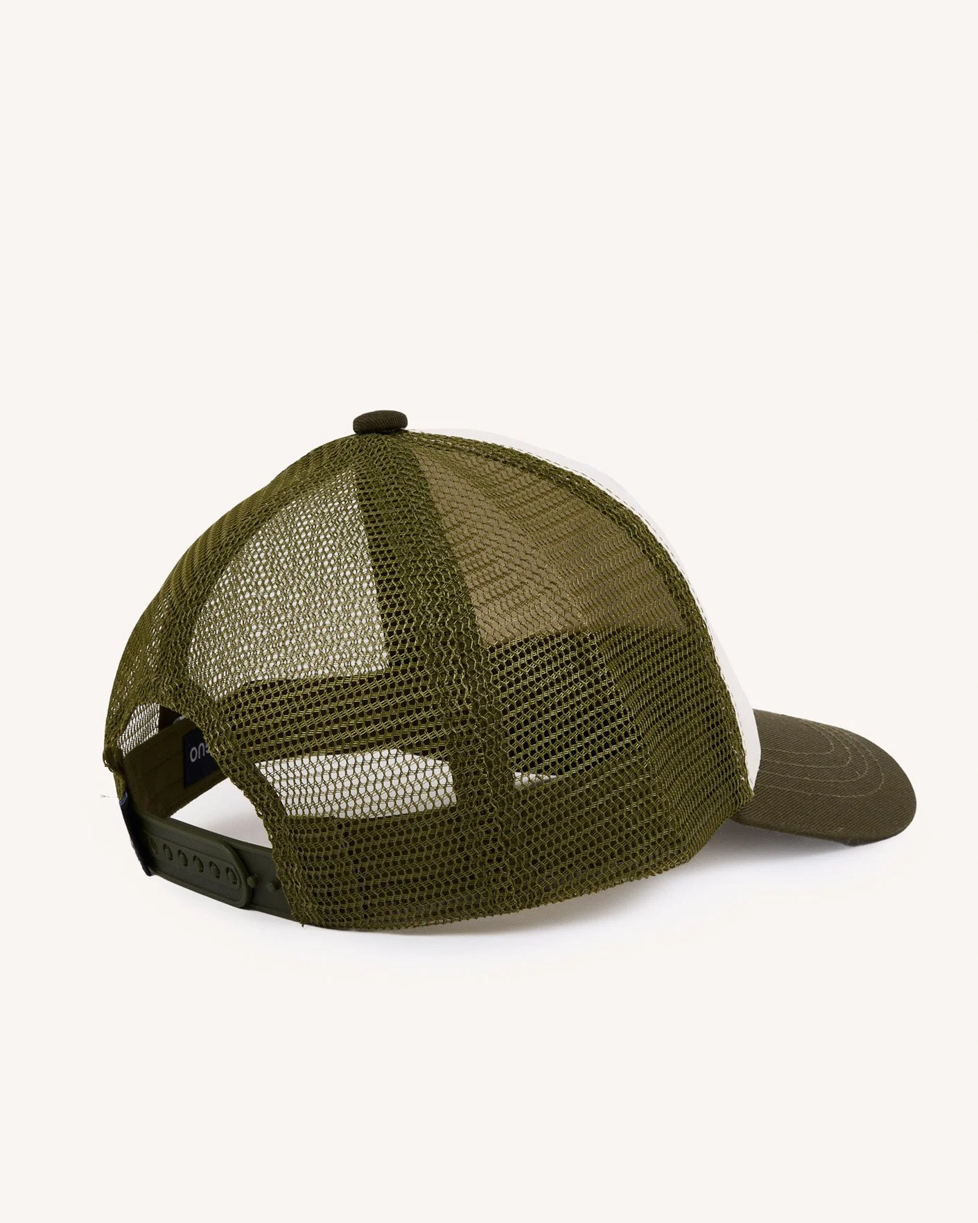 prod-45439-casquette-olive-kaki-coton-recycle-polyester-recycle-modele-trucker-1411x1764-s.jpg
