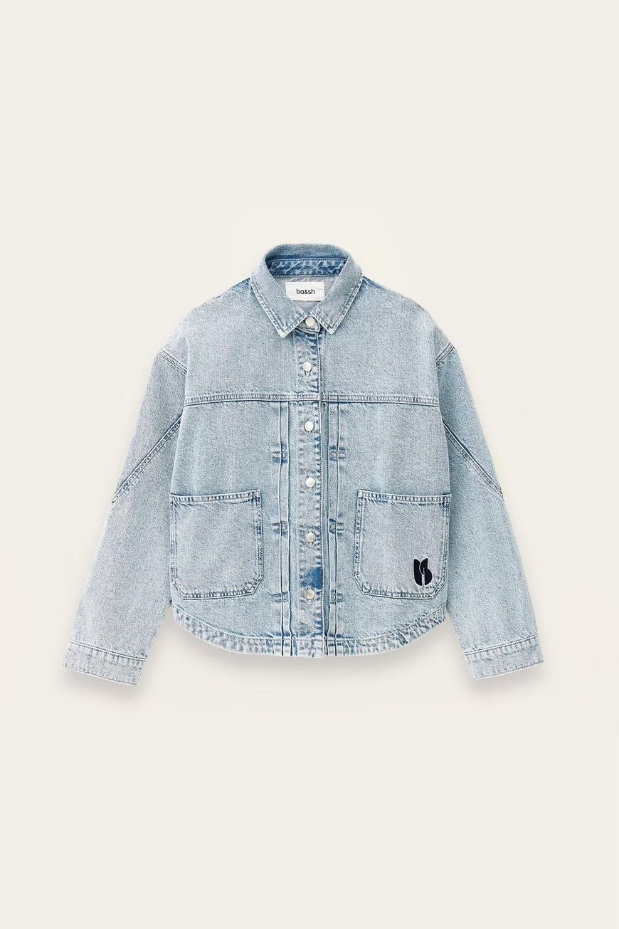 1E26JUNO_BLUEJEANS_N1_11zon.jpg